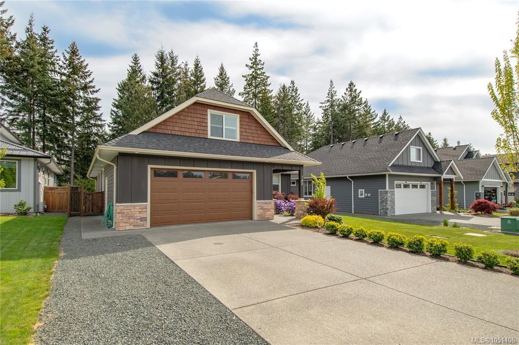 782 Salal St — listing photo 2 of 39