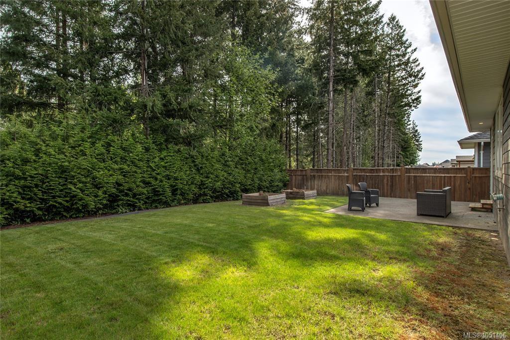 782 Salal St — listing photo 4 of 39