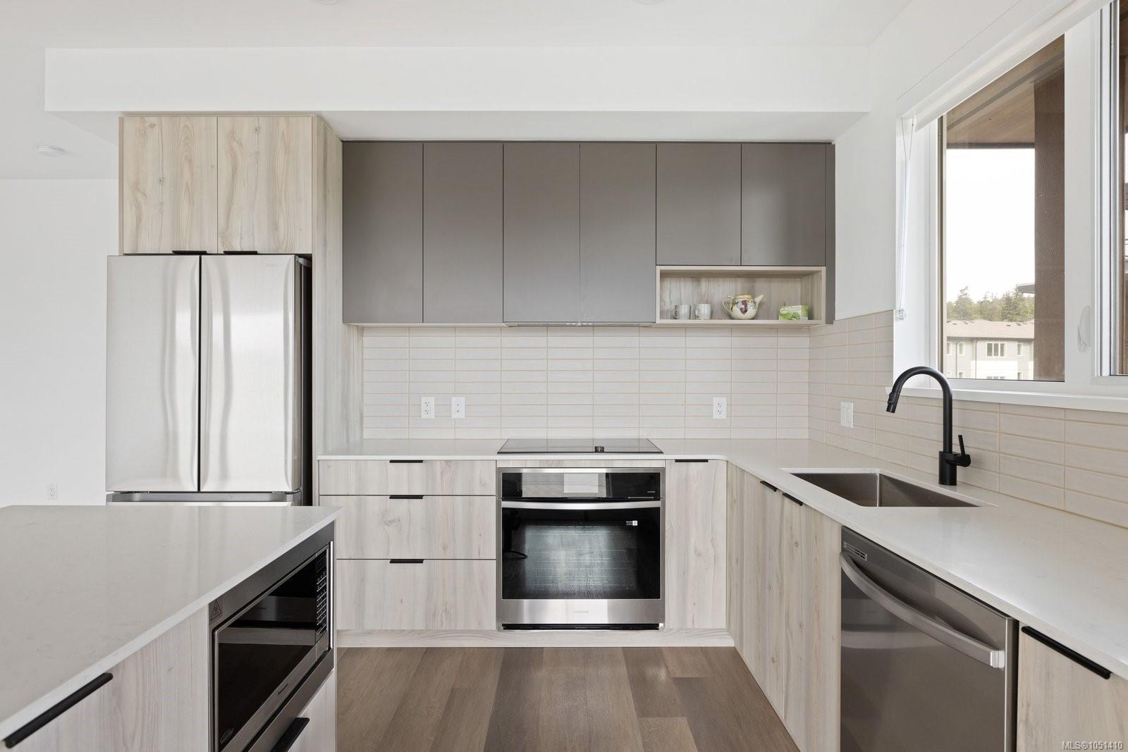 301-3564 Ryder Hesjedal Way — listing photo 6 of 30
