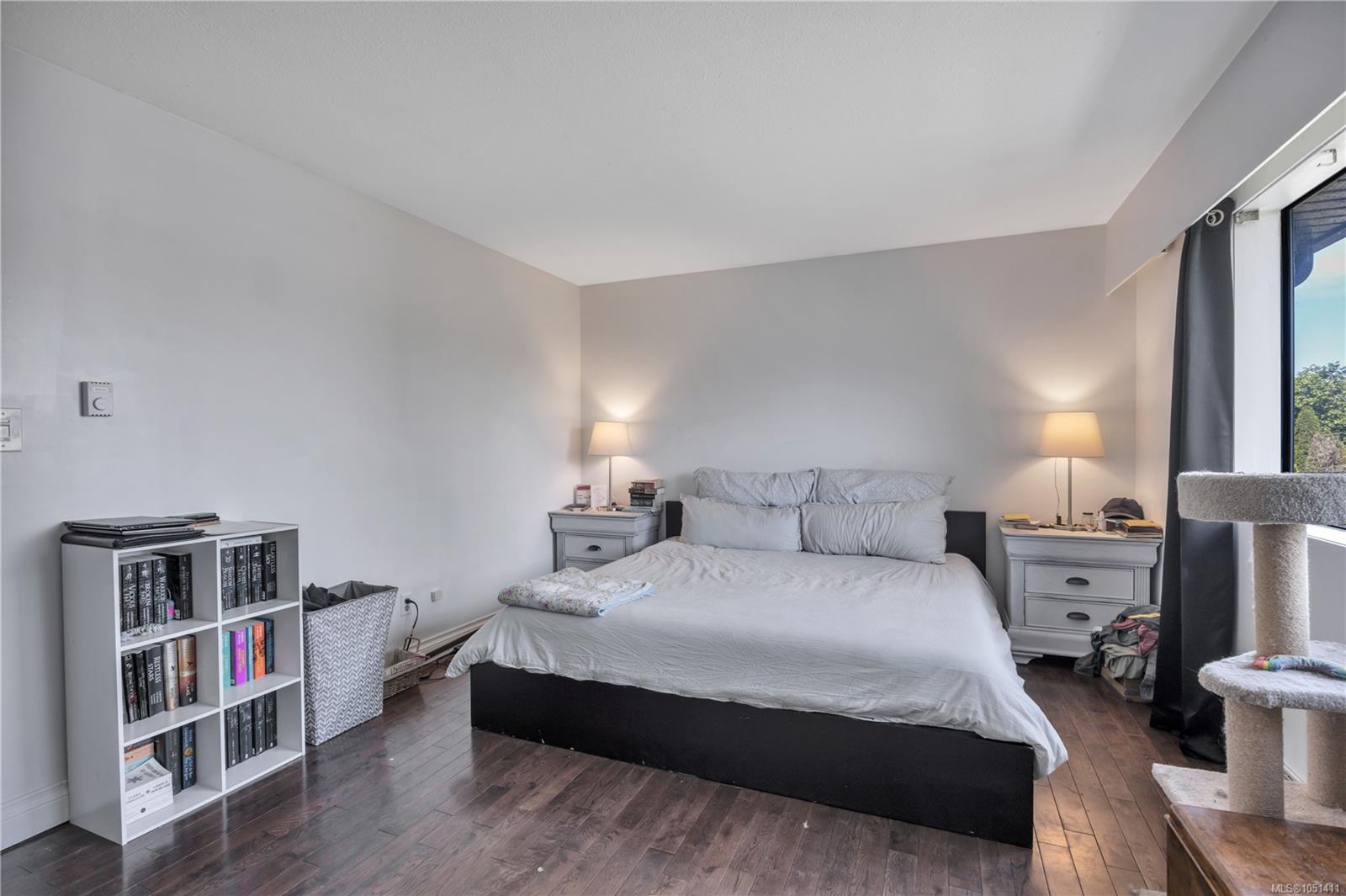 1591 Sharon Pl — listing photo 12 of 22