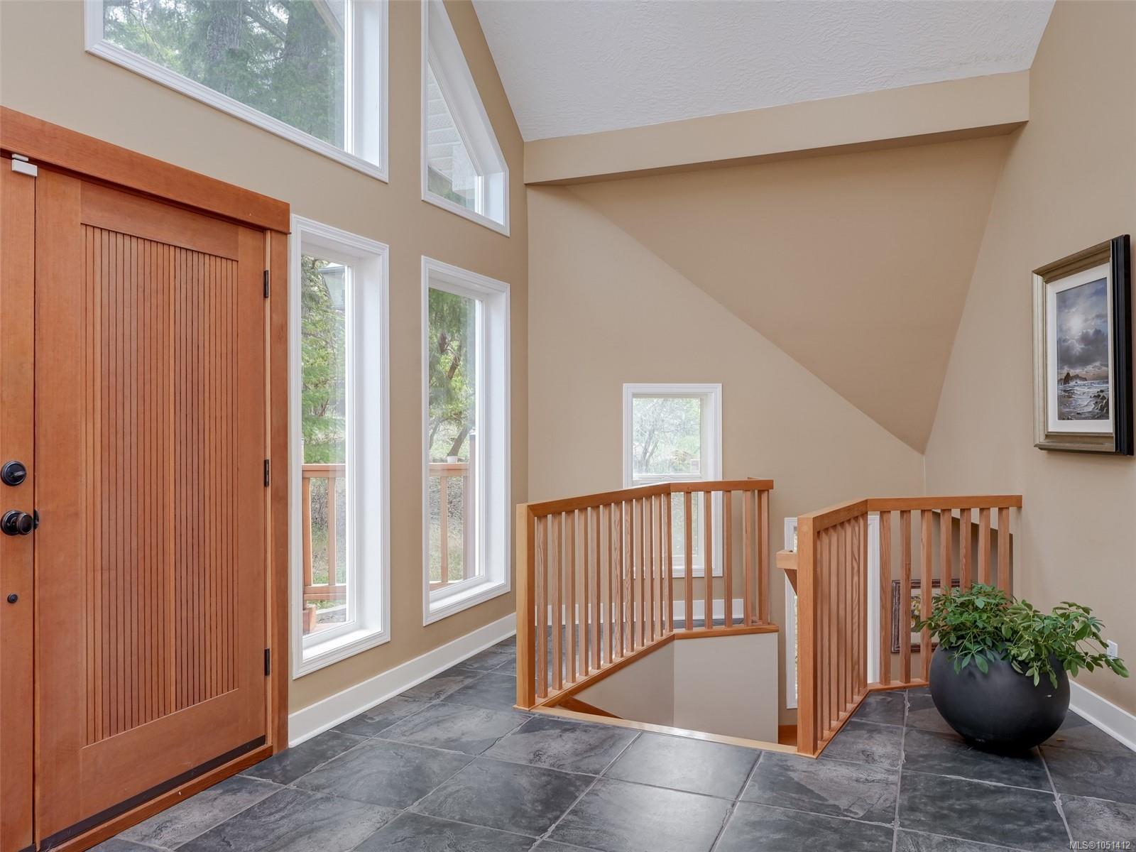 560 Wilderness Pl — listing photo 5 of 53