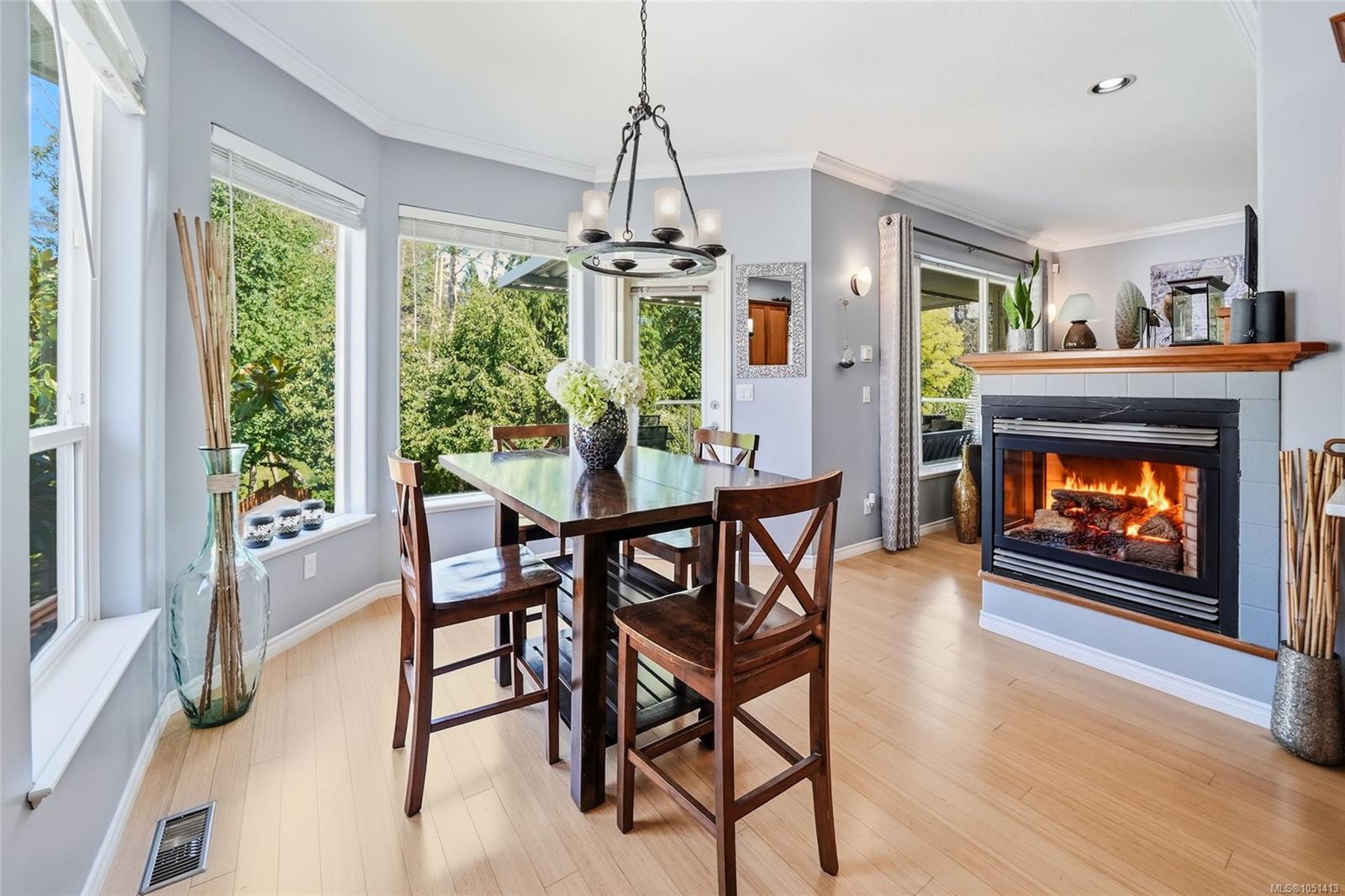 3712 Cavendish Blvd — listing photo 6 of 64