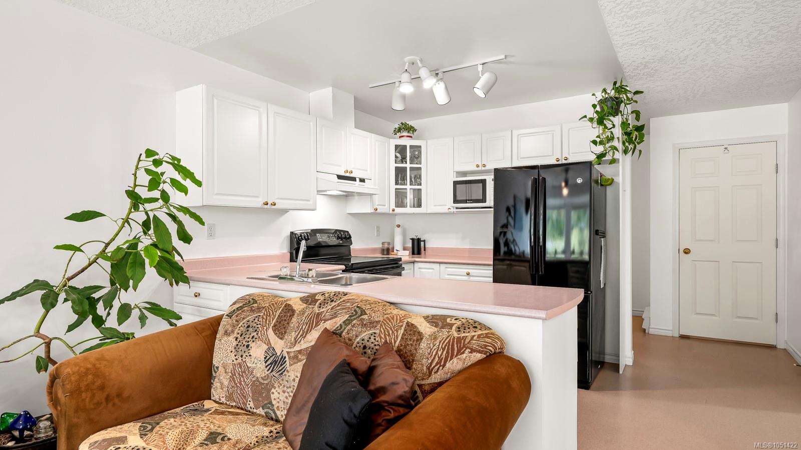 502-1201 Henry Rd — listing photo 8 of 45