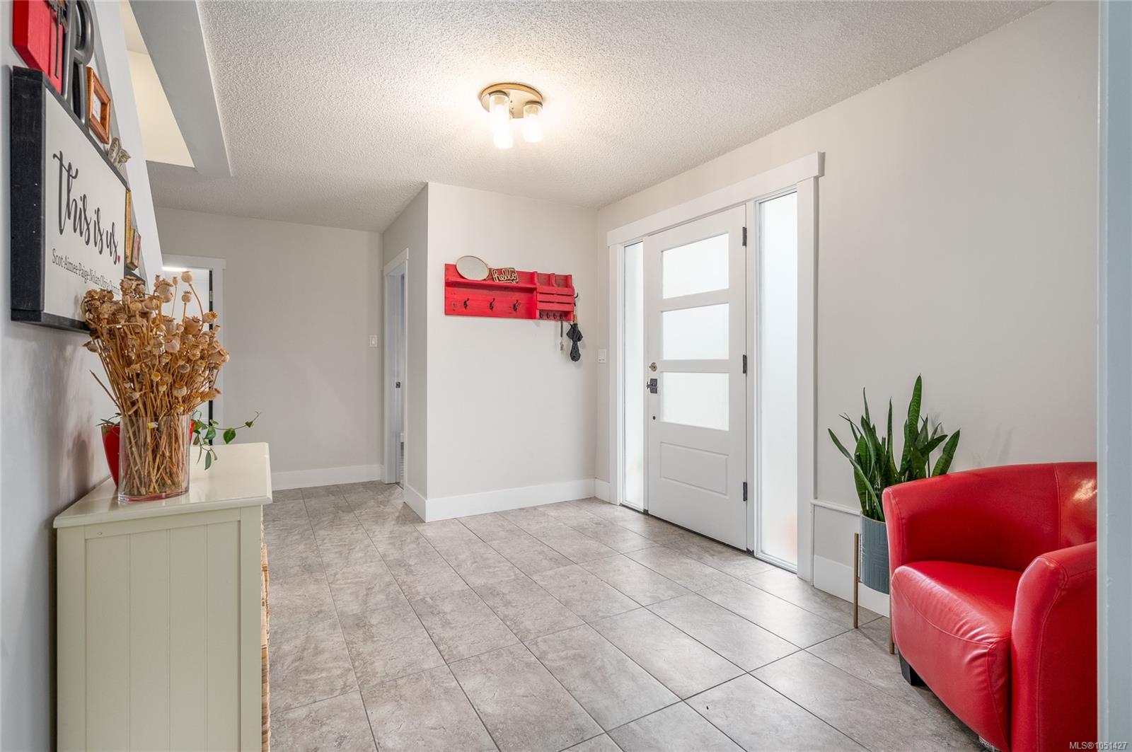 262 Villa Rd — listing photo 6 of 43