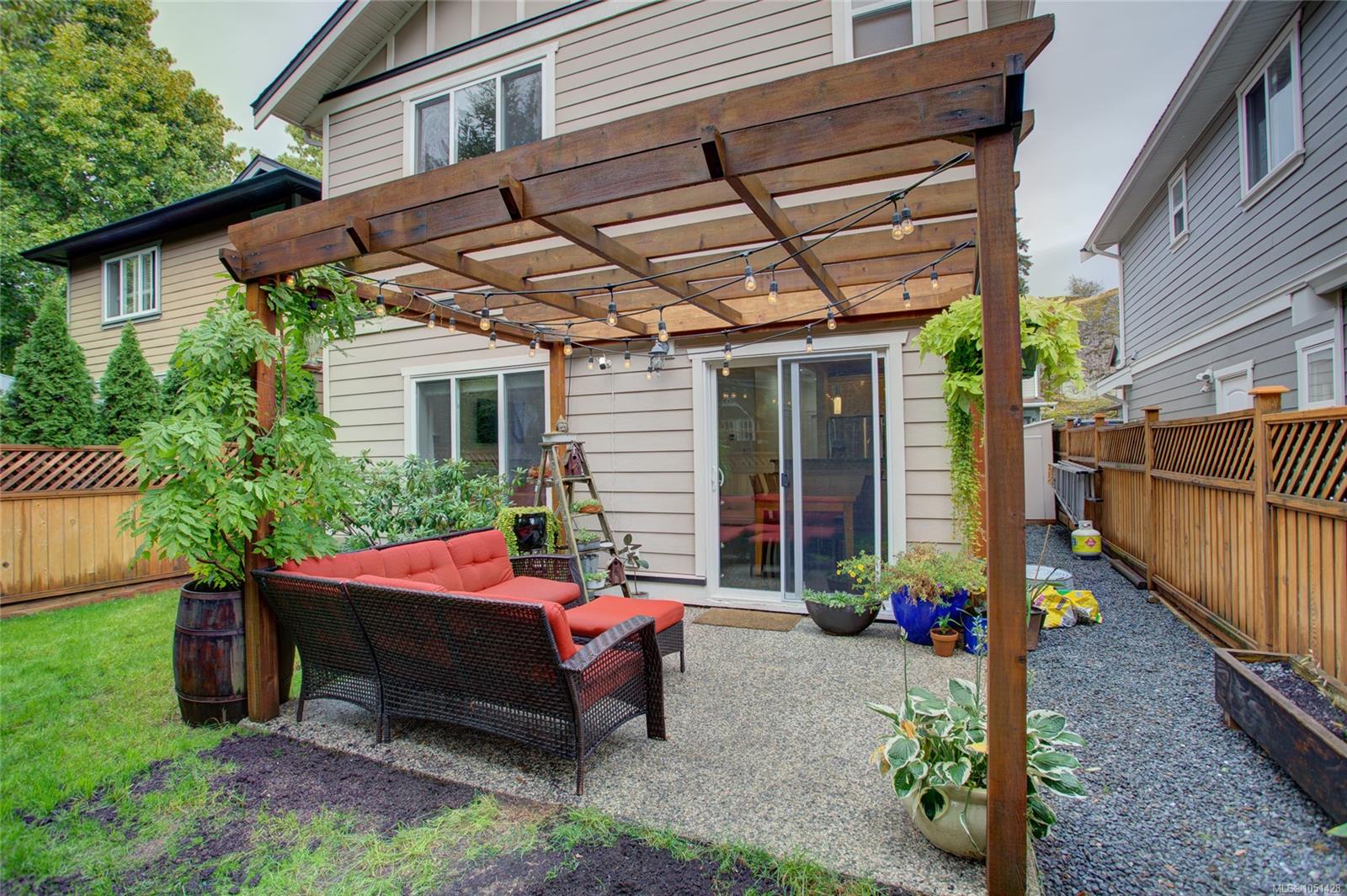 3706 Cornus Crt — listing photo 13 of 43