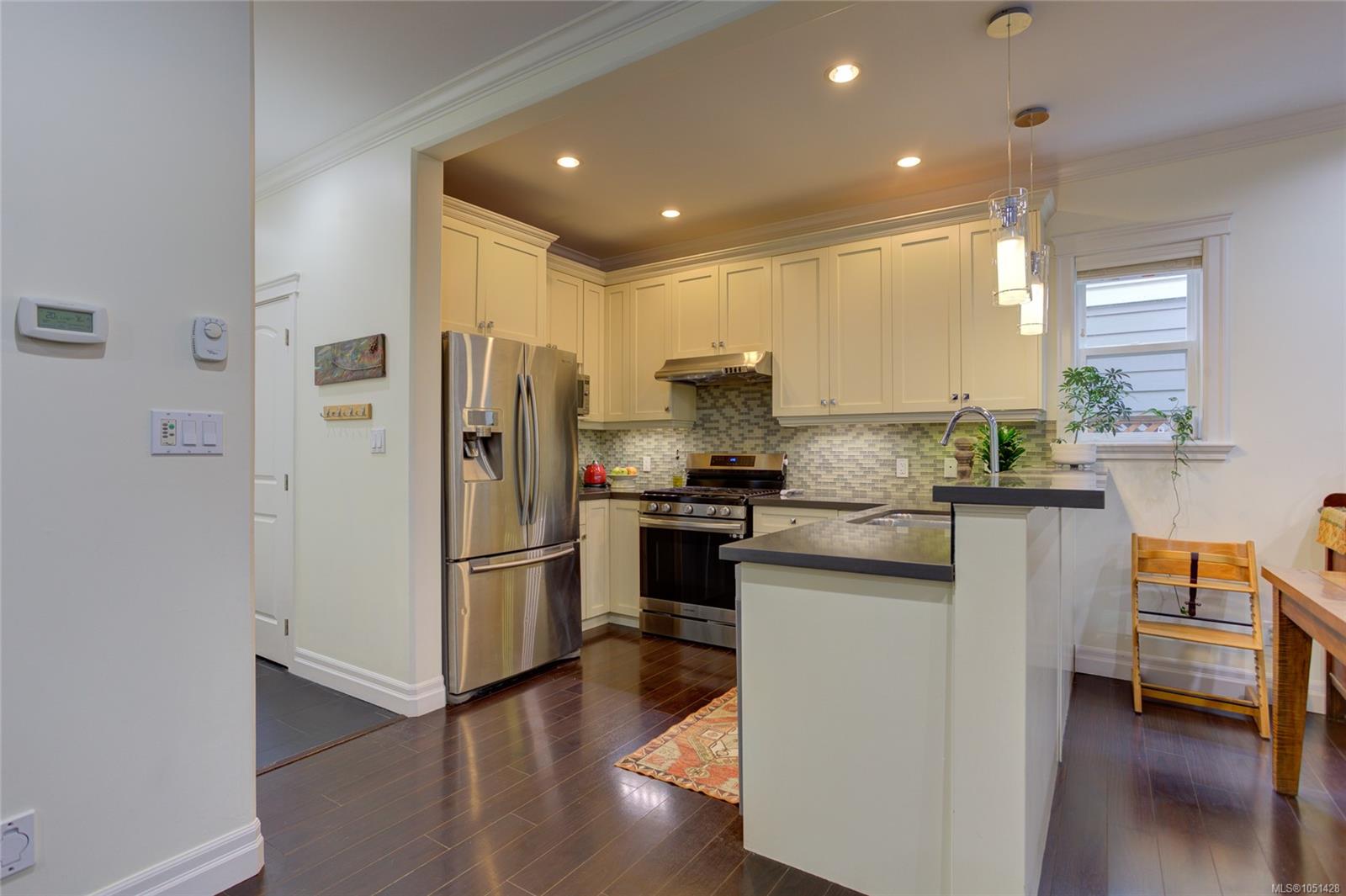 3706 Cornus Crt — listing photo 6 of 43