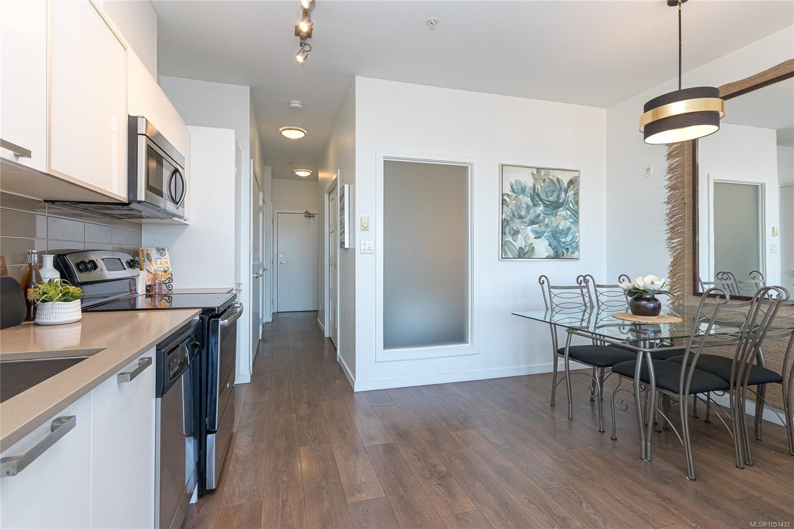 501-517 Fisgard St — listing photo 14 of 25