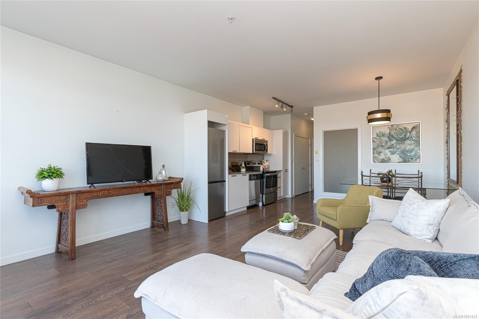 501-517 Fisgard St — listing photo 9 of 25