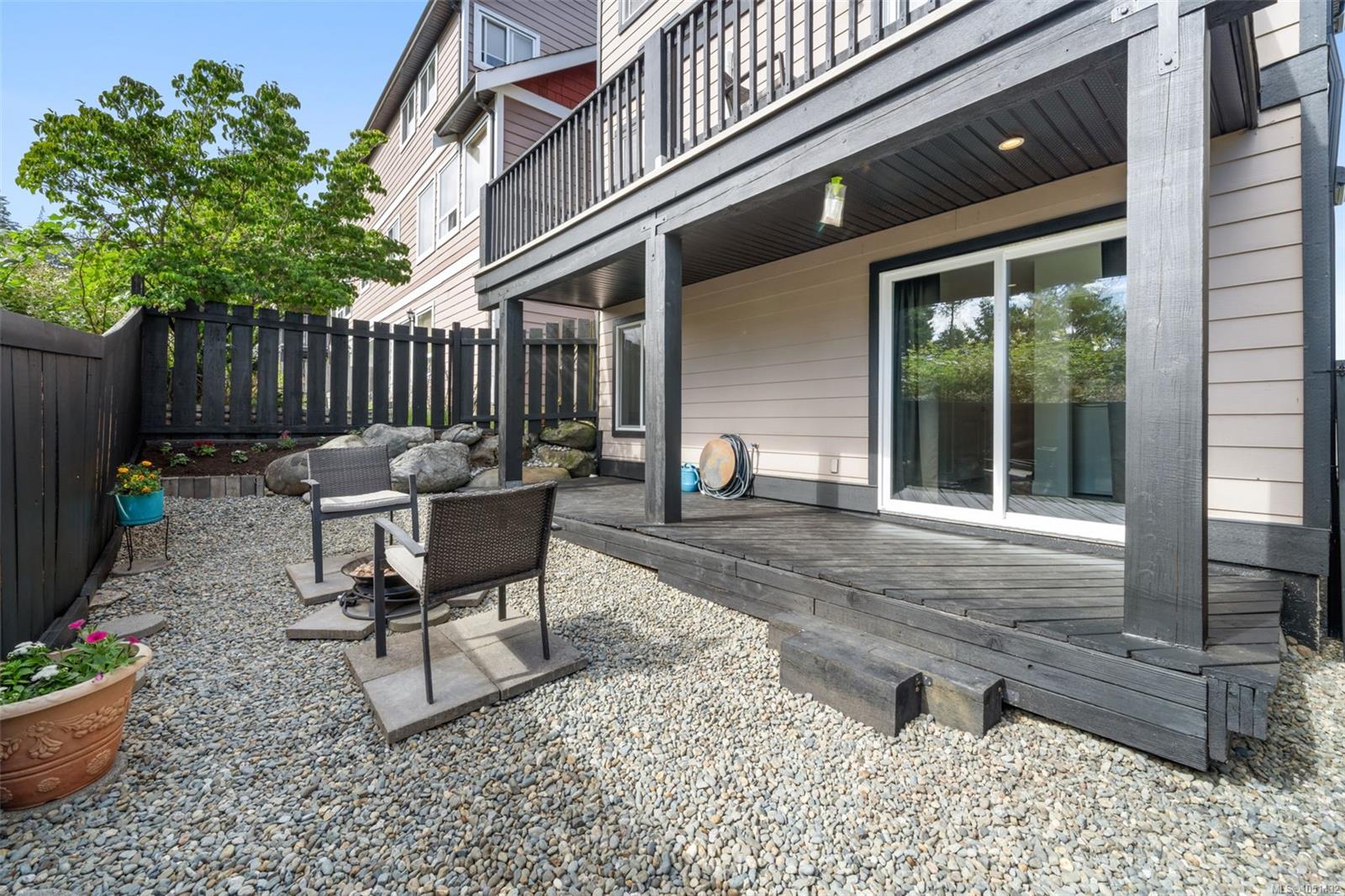103-7091 Grant Rd — listing photo 5 of 32
