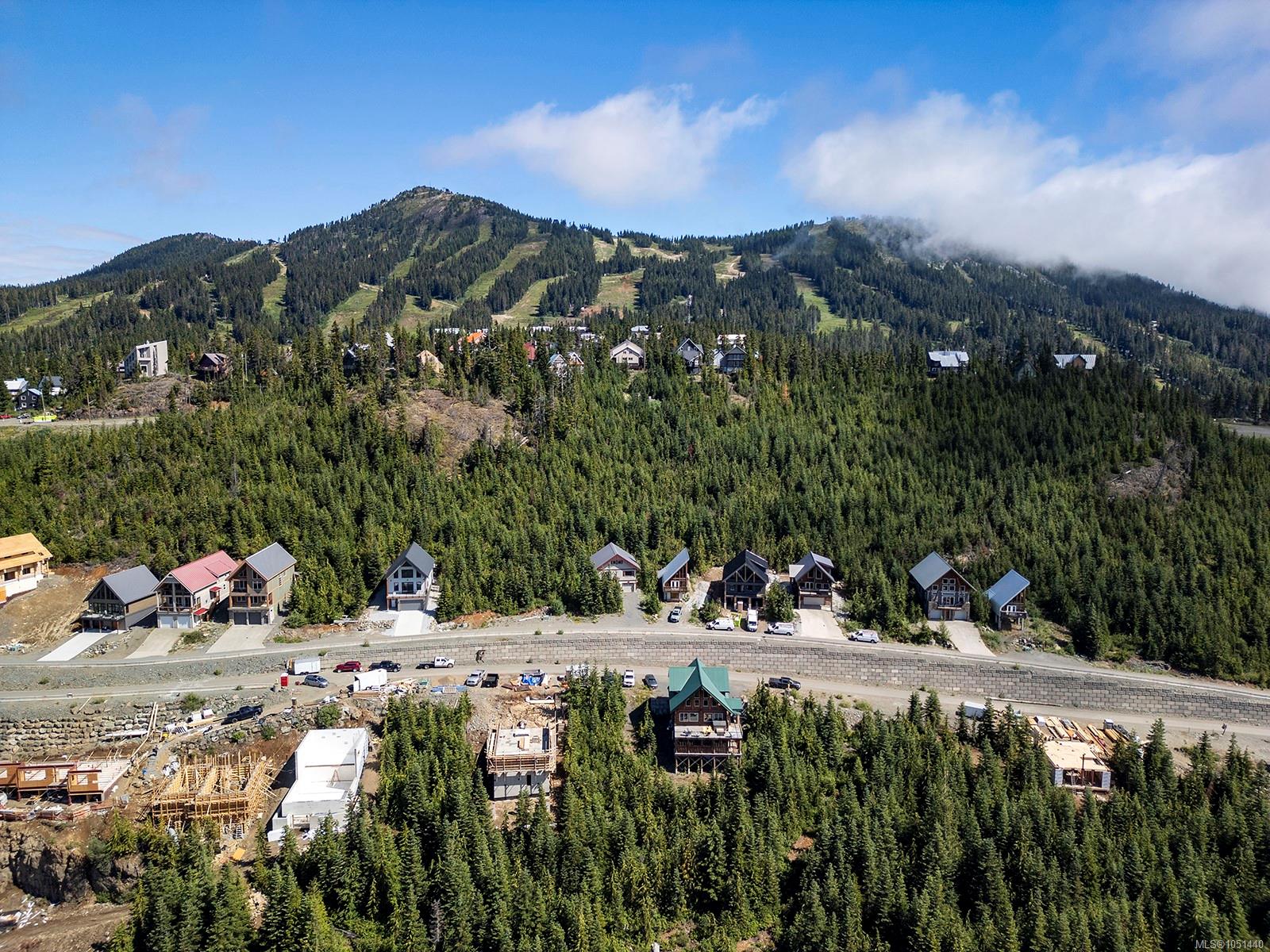 625 ARROWSMITH Ridge — listing photo 3 of 20