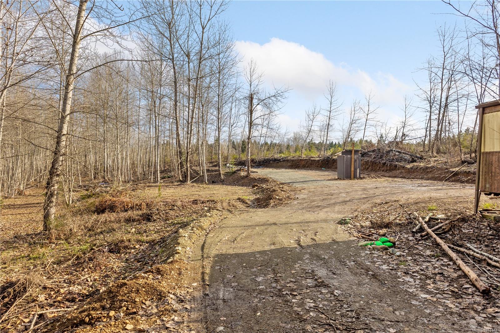 2745 Shaver Rd photo 5