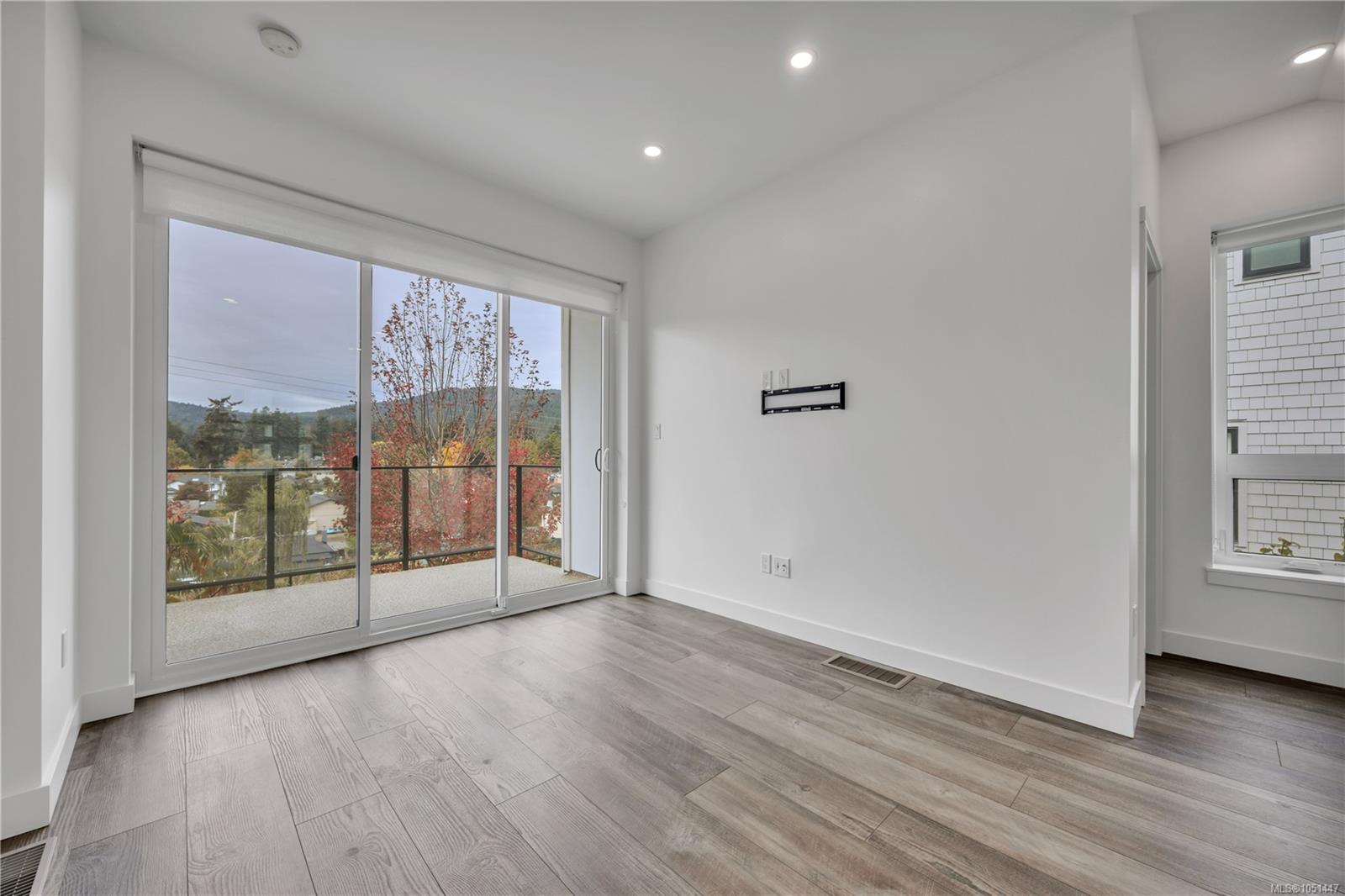 1036 Boxcar Close — listing photo 3 of 38