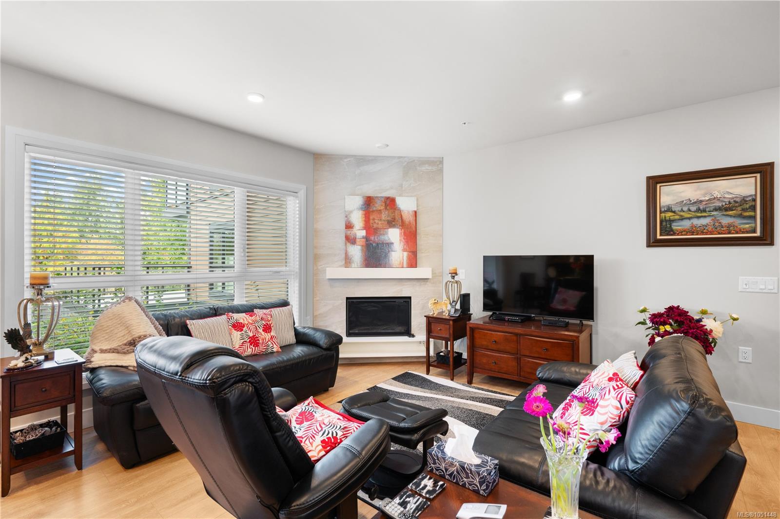 205-741 Travino Lane — listing photo 5 of 76