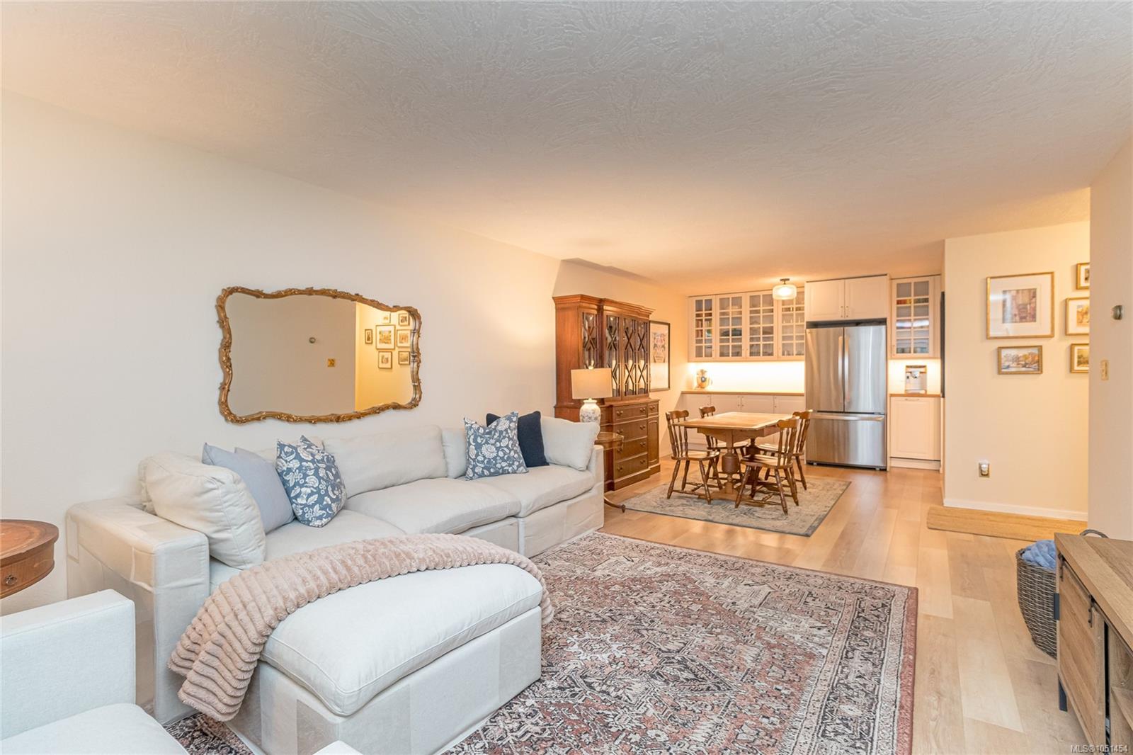 205-1610 Jubilee Ave — listing photo 12 of 48