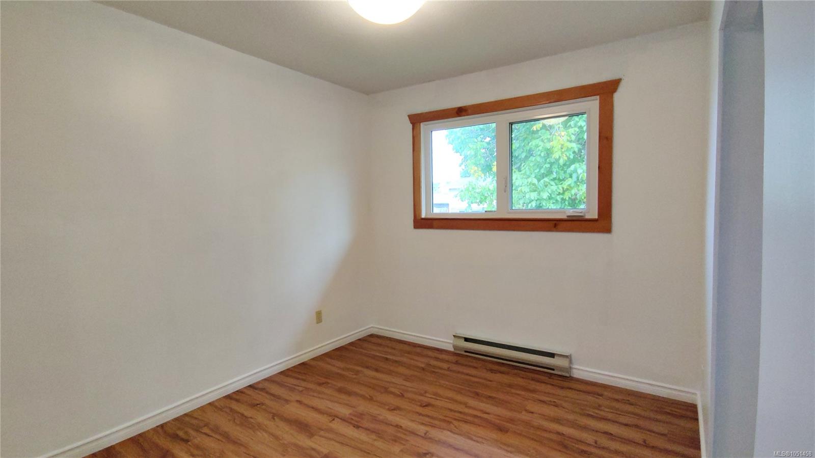 2858 14th Ave — listing photo 12 of 30