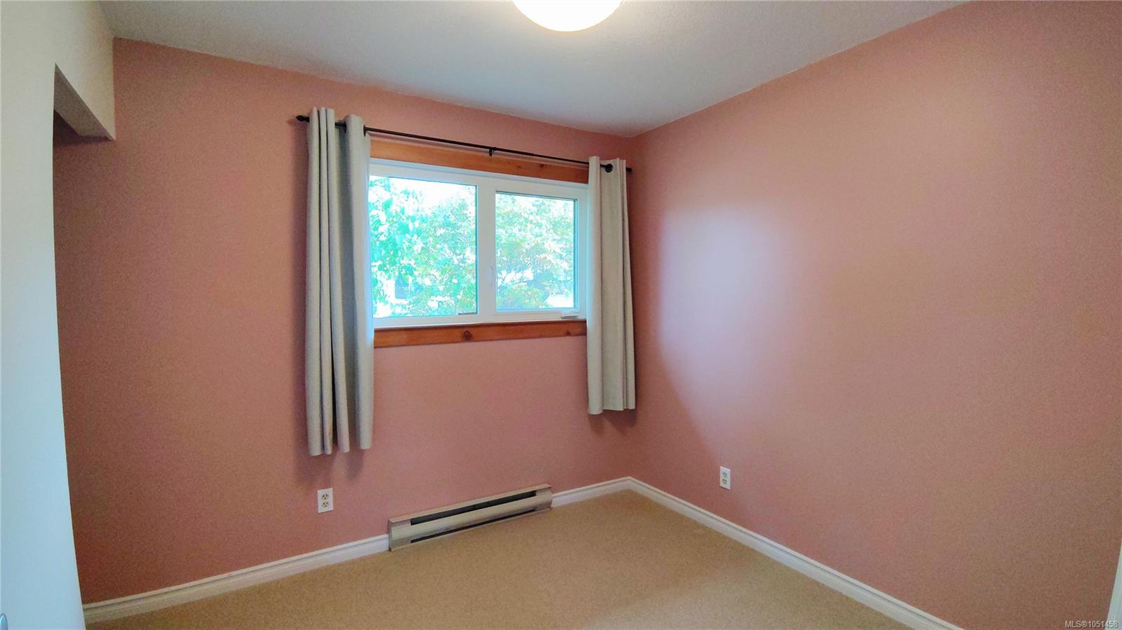 2858 14th Ave — listing photo 10 of 30