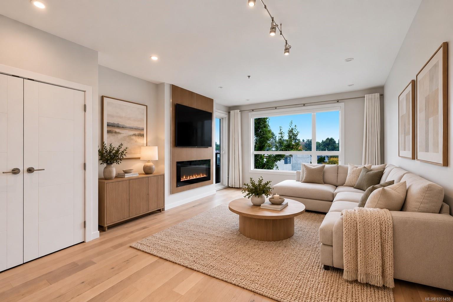 409-2285 Bowker Ave — listing photo 3 of 25
