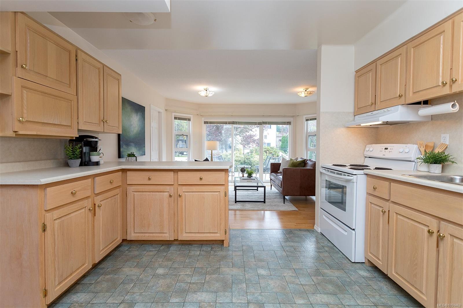 1679 Freeman Ave — listing photo 11 of 33