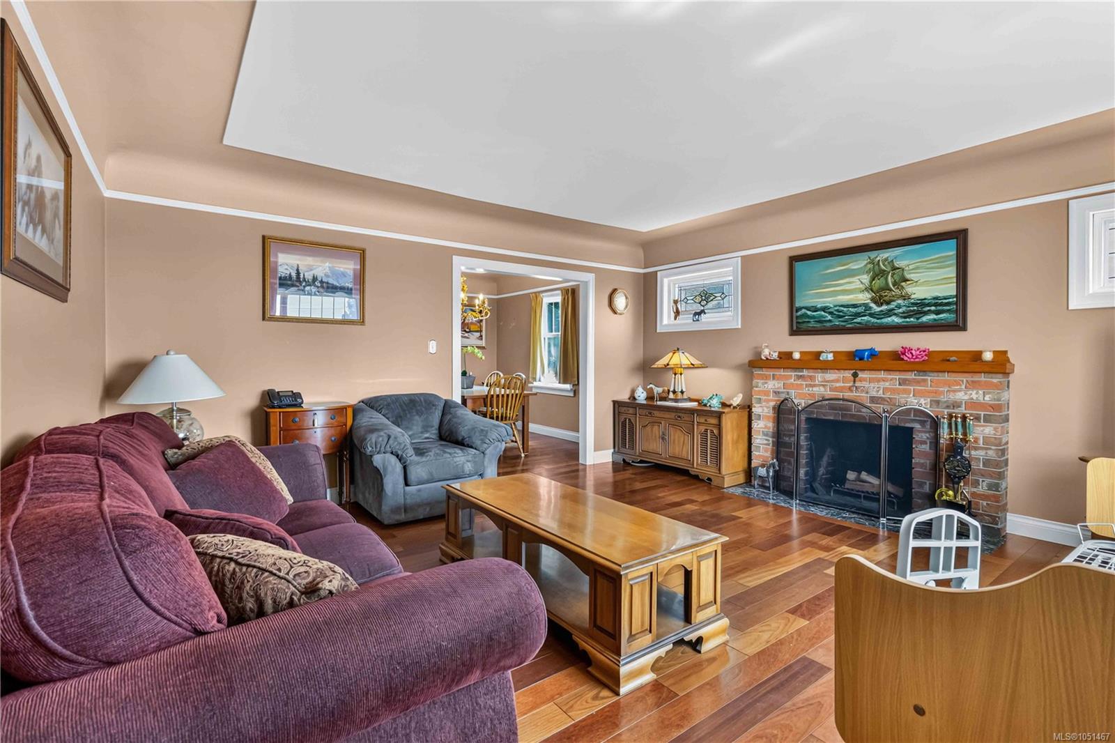 3441 Lovat Ave — listing photo 7 of 35