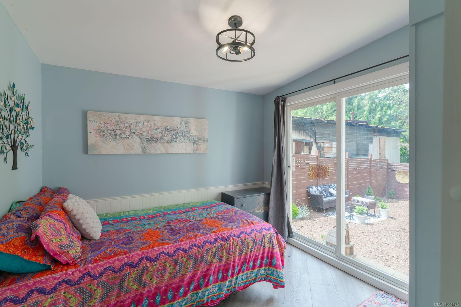 14-4837 Roger St — listing photo 12 of 18