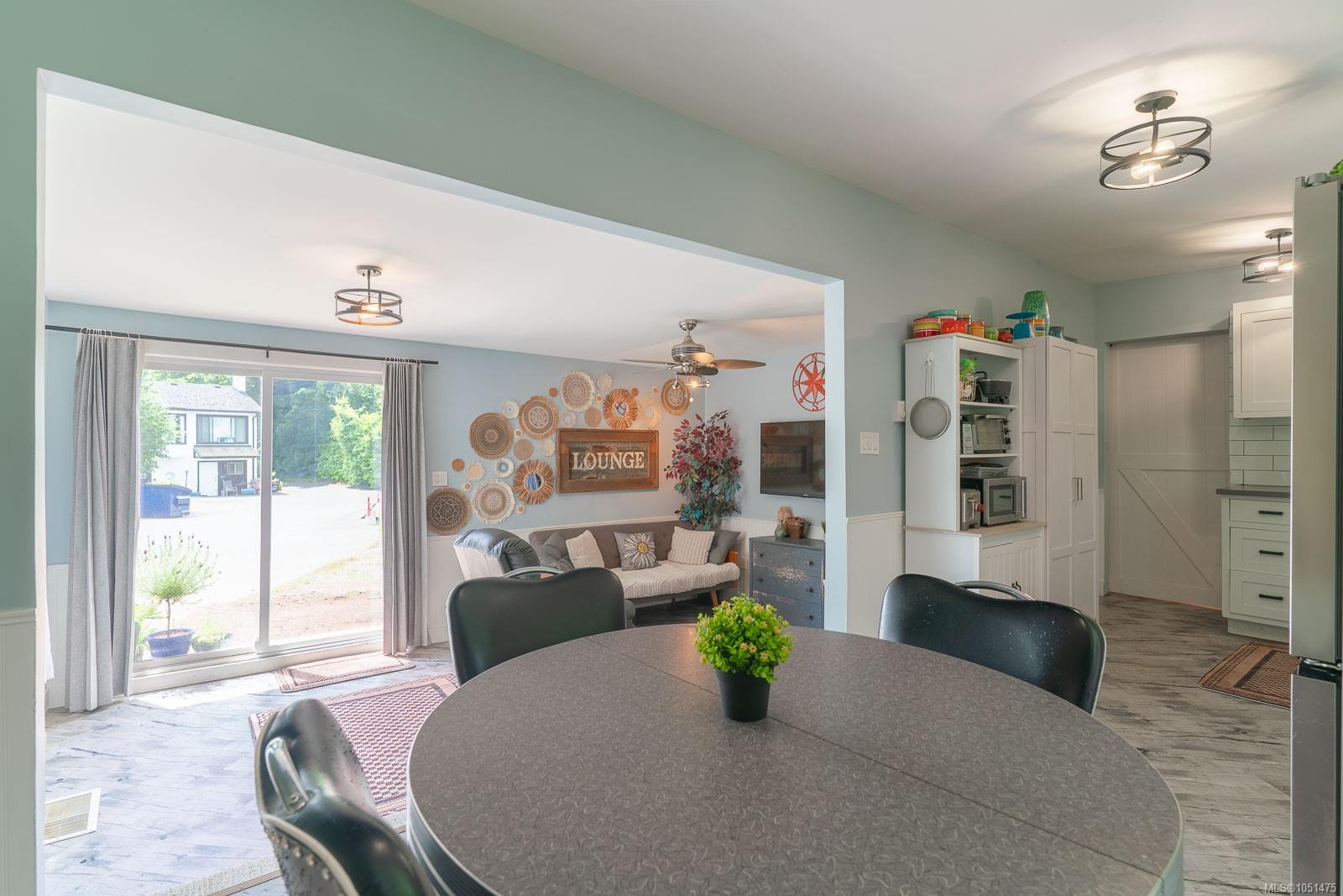 14-4837 Roger St — listing photo 5 of 18