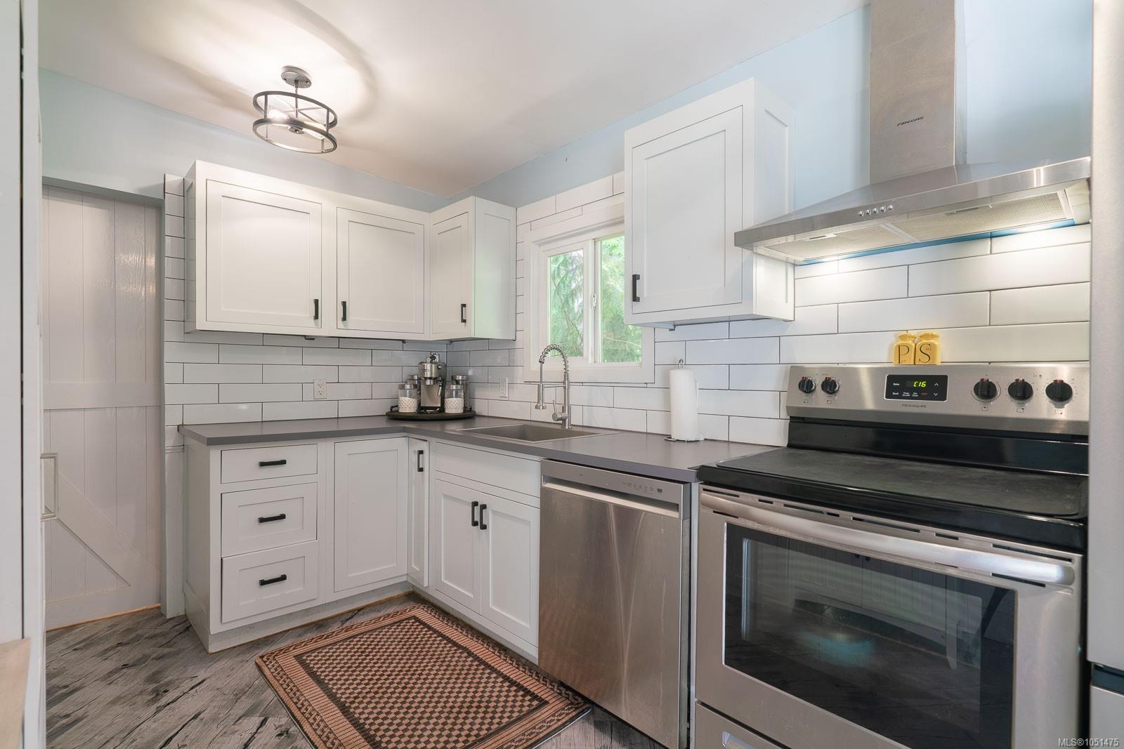 14-4837 Roger St — listing photo 7 of 18