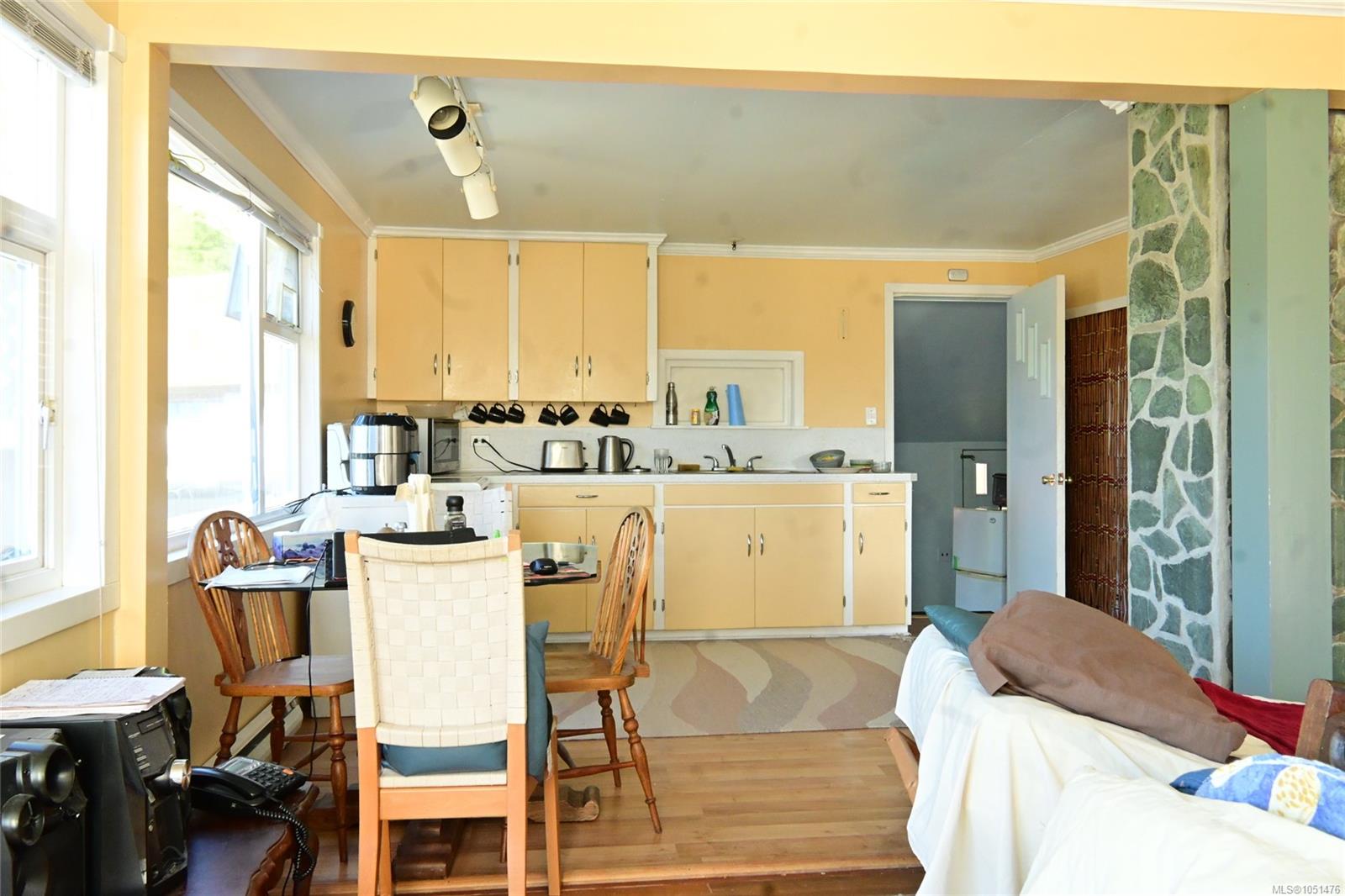 16985 Clo-oose Pl — listing photo 12 of 27