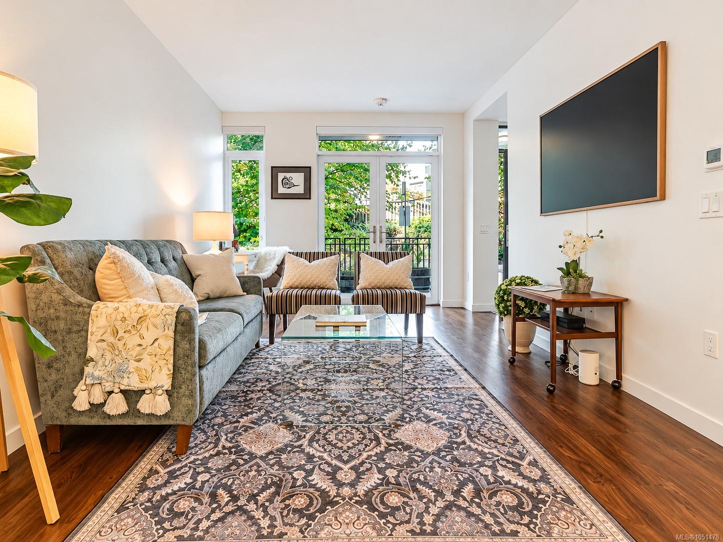 108-369 Tyee Rd — listing photo 4 of 54