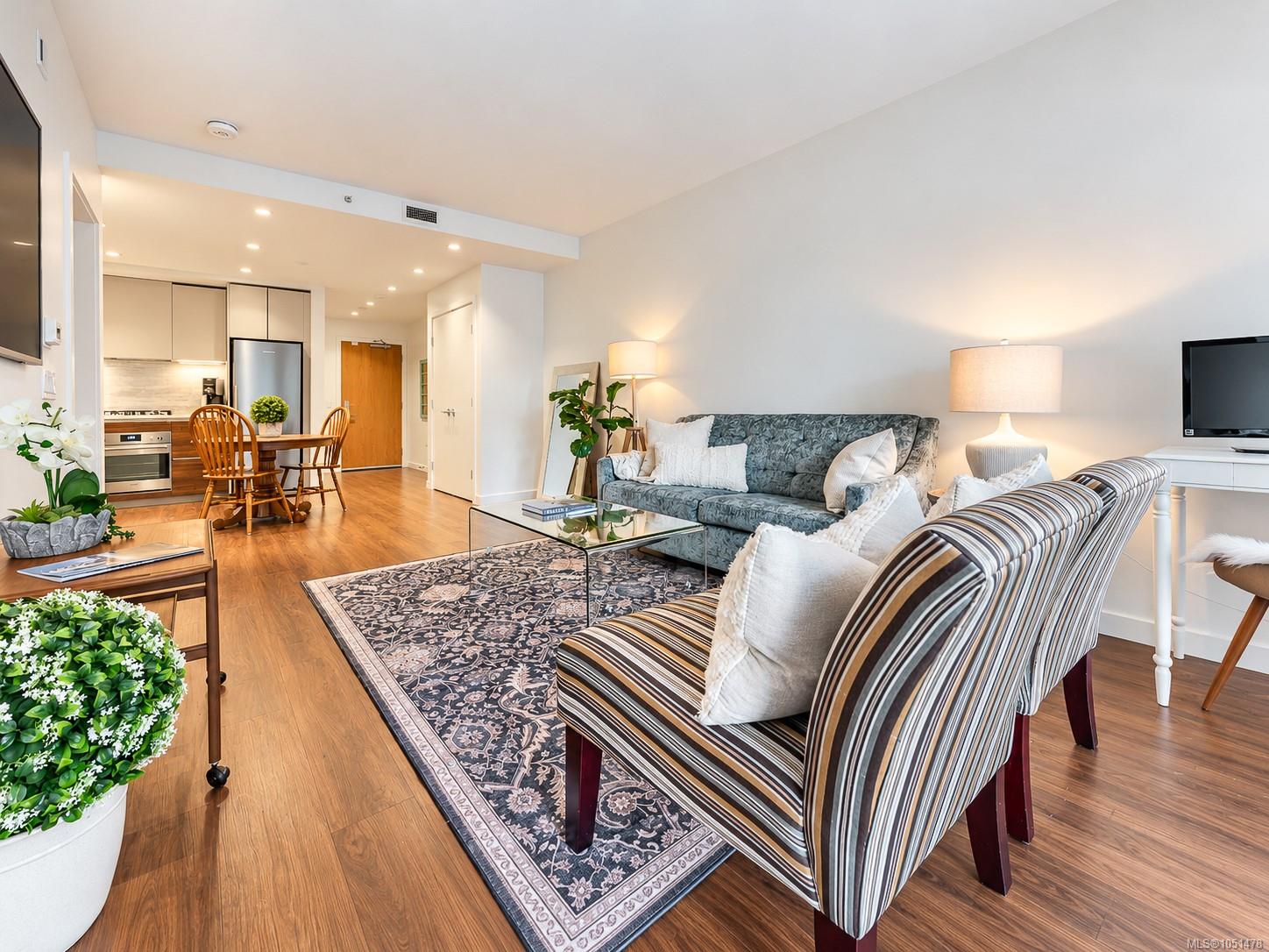 108-369 Tyee Rd — listing photo 5 of 54