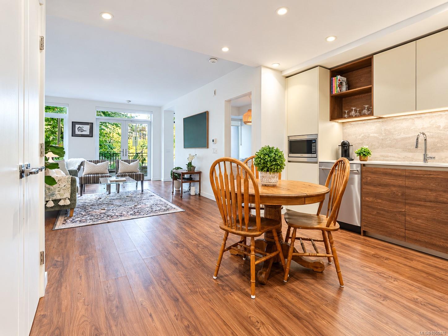 108-369 Tyee Rd — listing photo 8 of 54