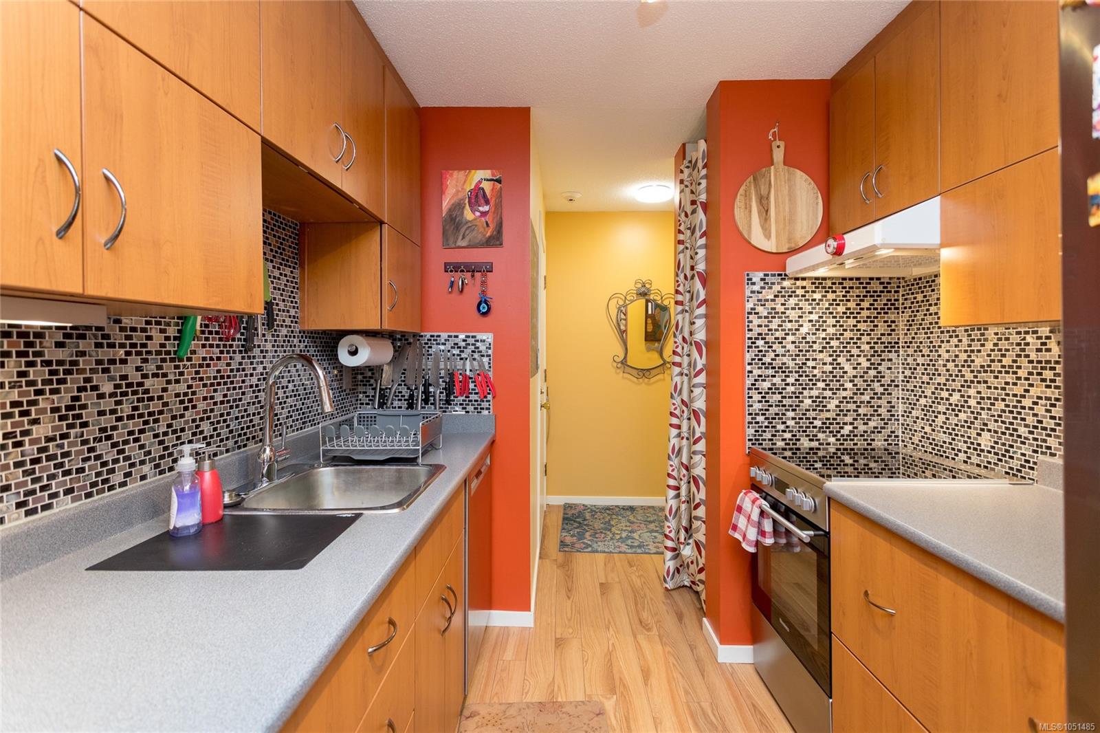 203-1035 Southgate St — listing photo 11 of 30