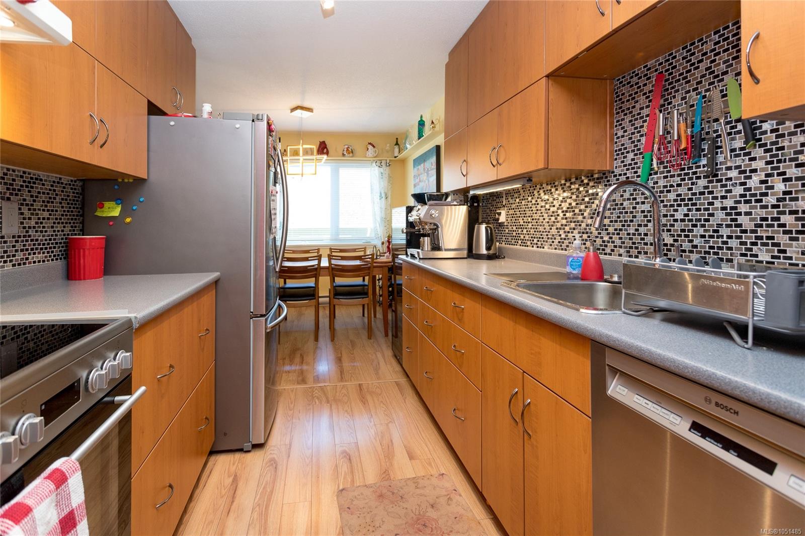 203-1035 Southgate St — listing photo 12 of 30