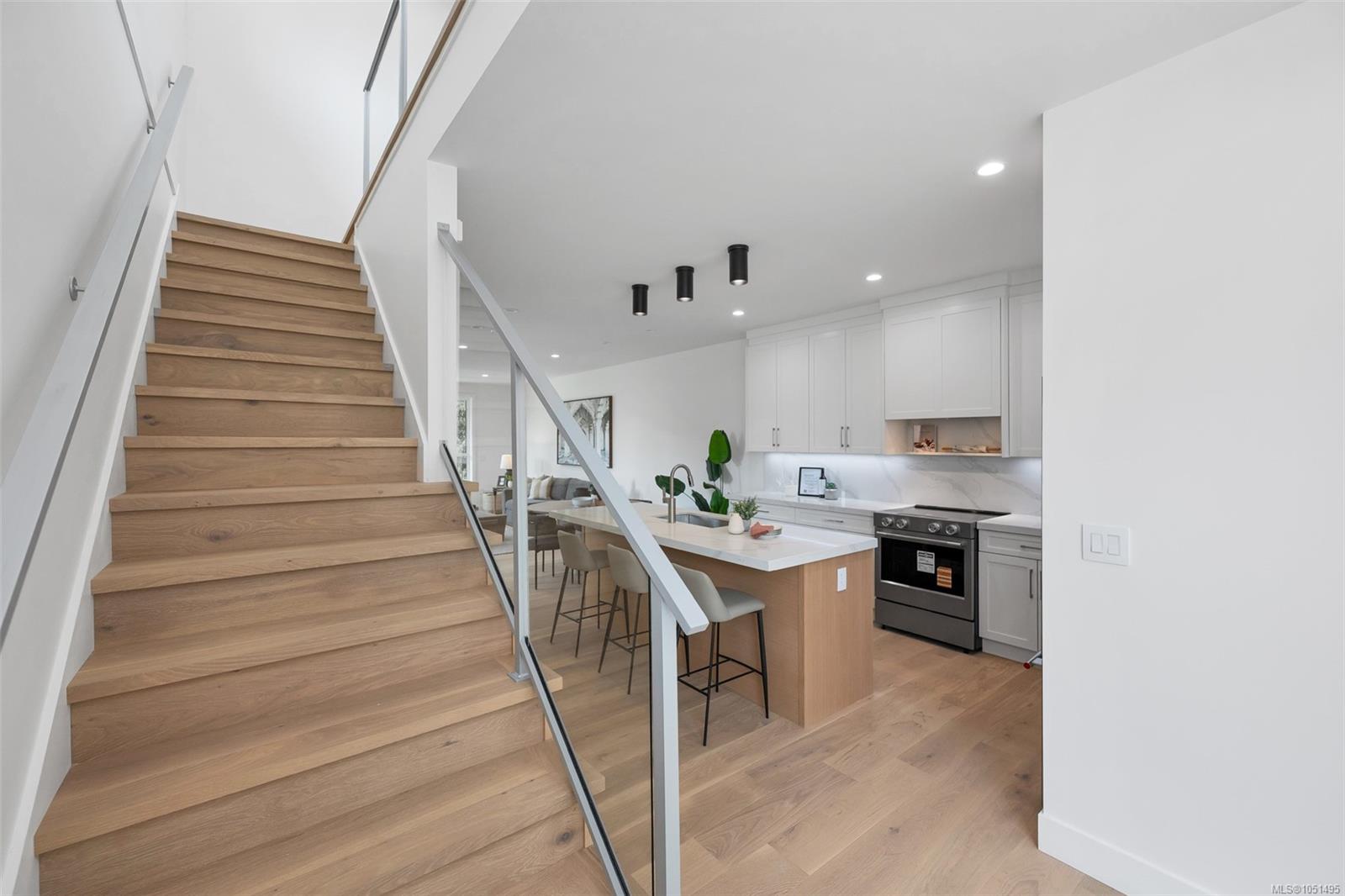 A-4016 Wiseton St — listing photo 3 of 44