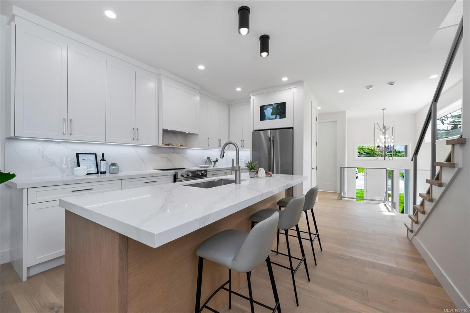 A-4016 Wiseton St — listing photo 5 of 44