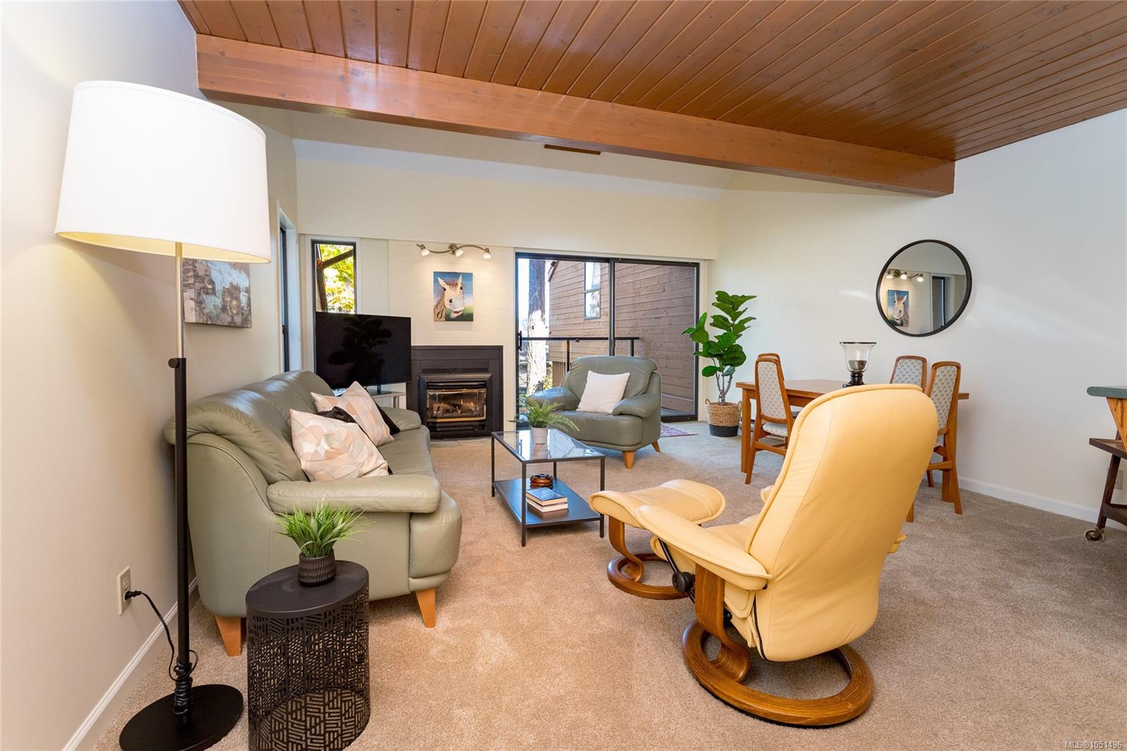 401-2341 Harbour Rd — listing photo 6 of 32