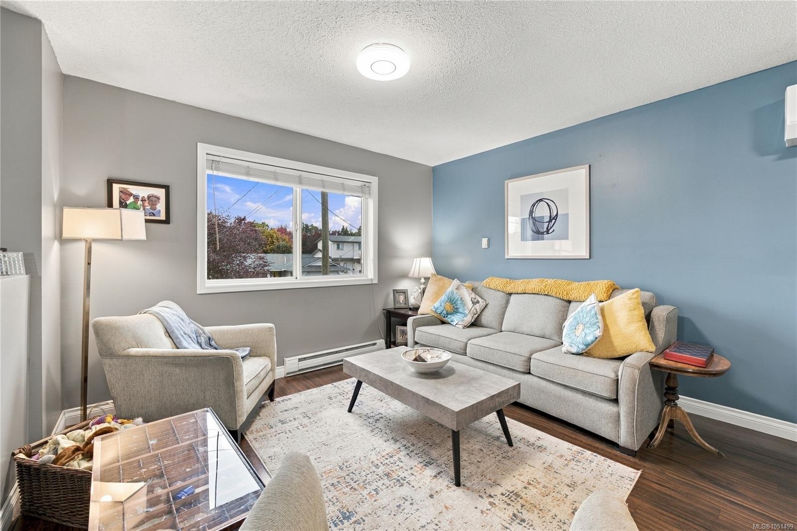 421 Murray St — listing photo 3 of 34
