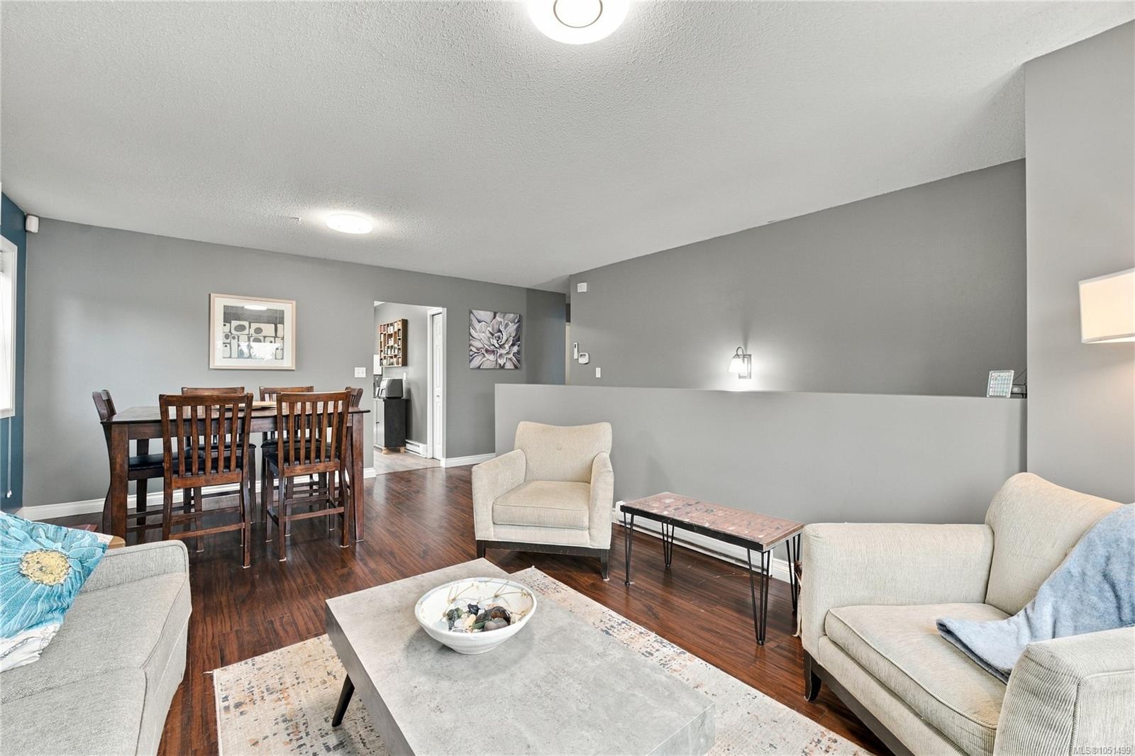 421 Murray St — listing photo 5 of 34
