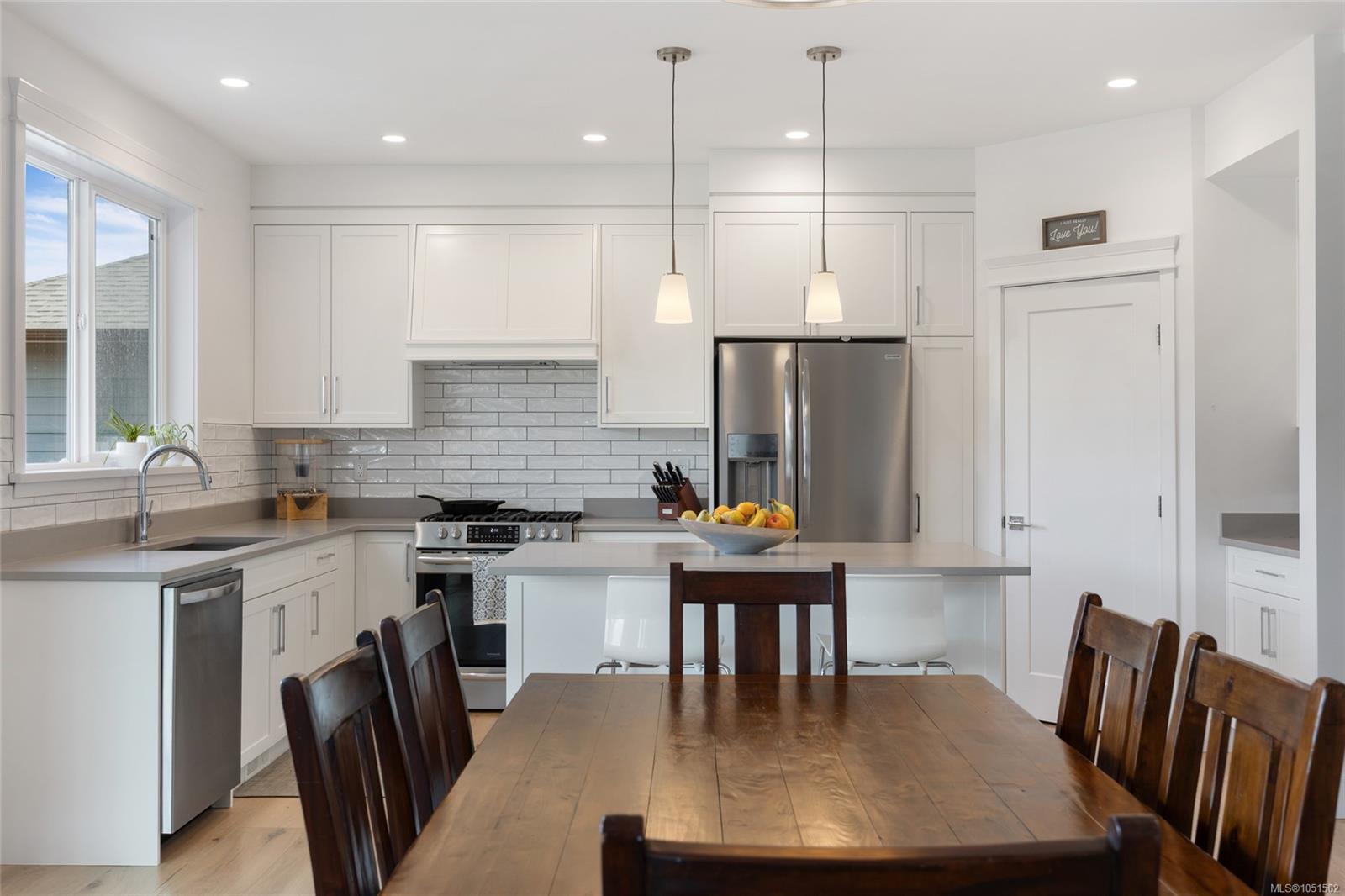 3372 Marygrove Dr — listing photo 11 of 41