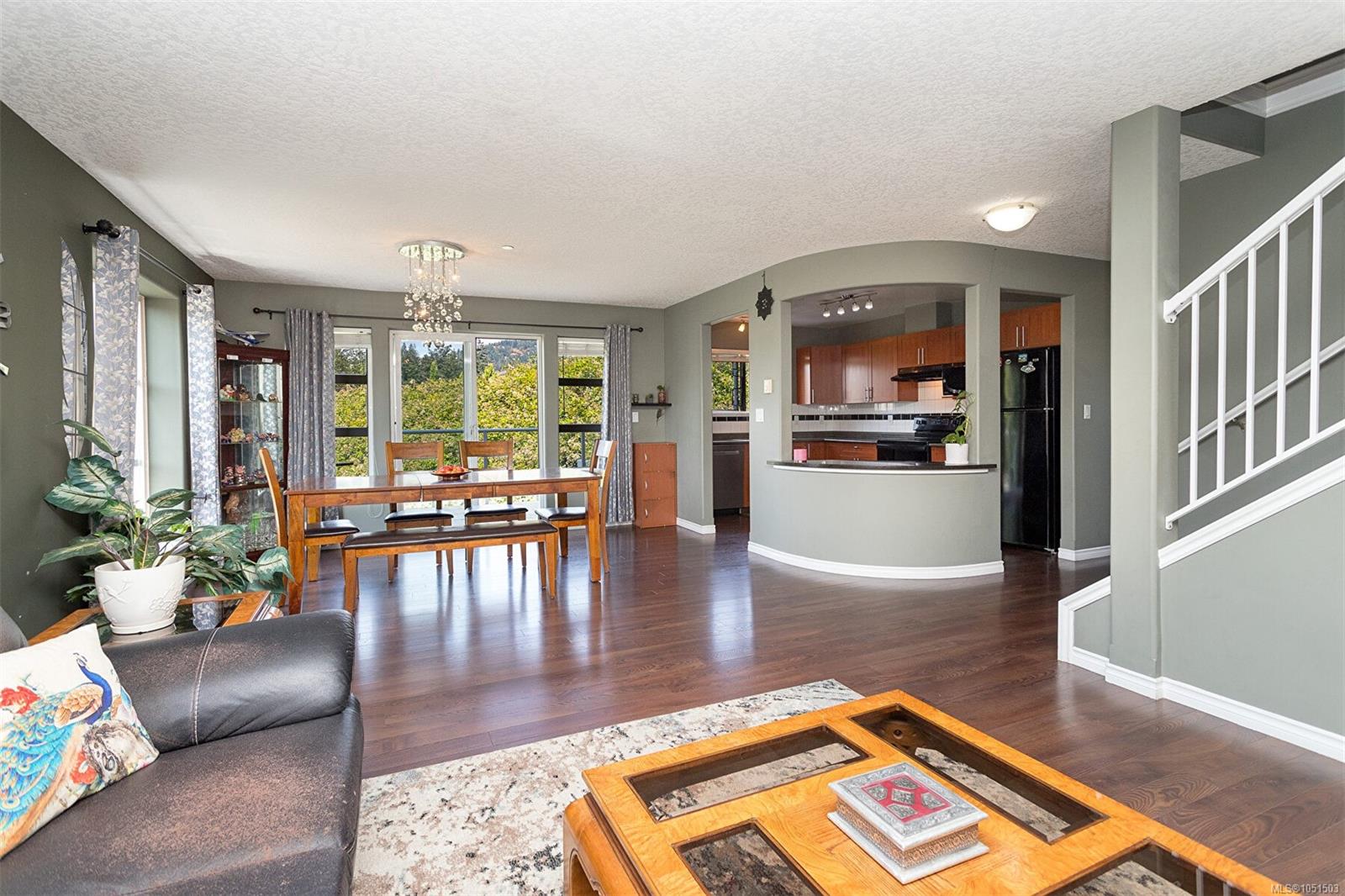 305-908 Brock Ave — listing photo 10 of 45