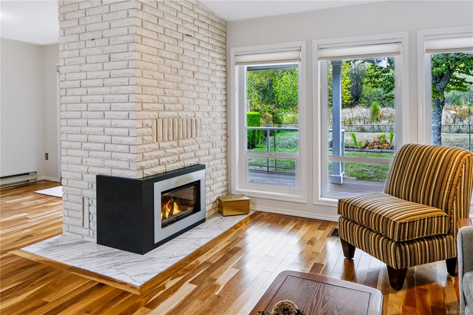 1309 Layritz Pl — listing photo 4 of 59