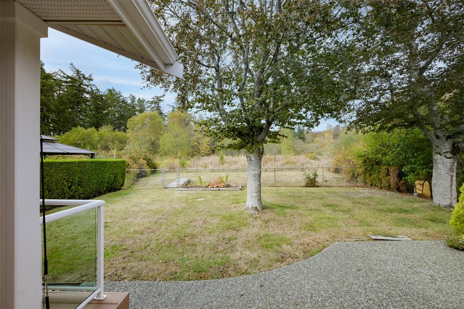 Photo 33
