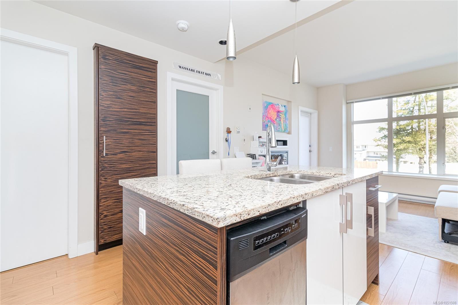 201-4030 Borden St — listing photo 14 of 26