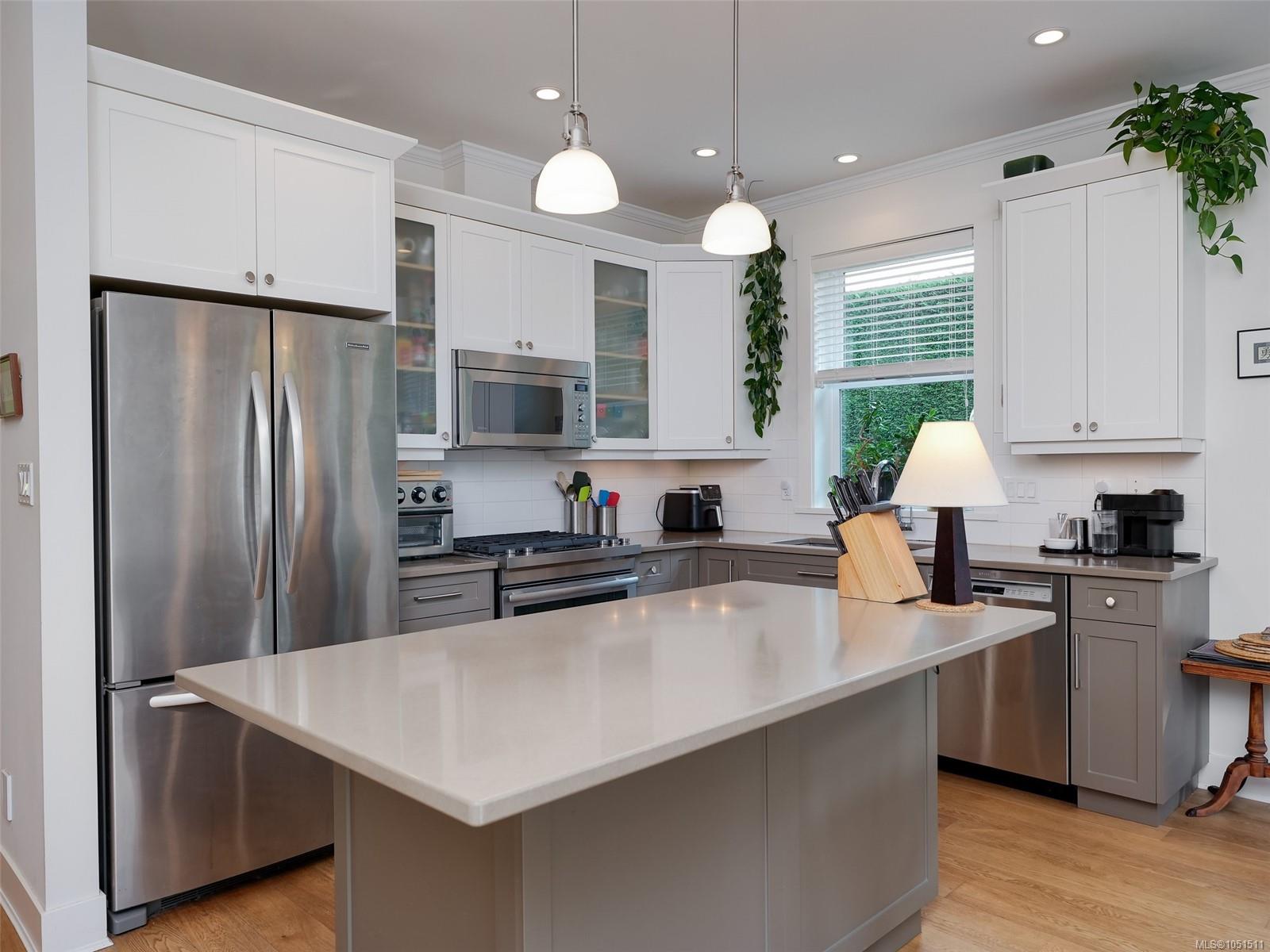 A-7045 Wallace Dr — listing photo 5 of 35