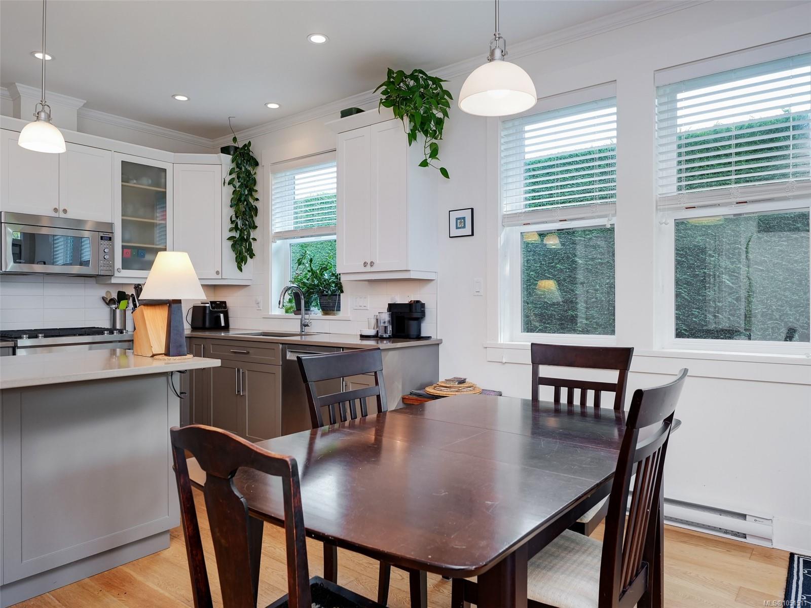 A-7045 Wallace Dr — listing photo 10 of 35