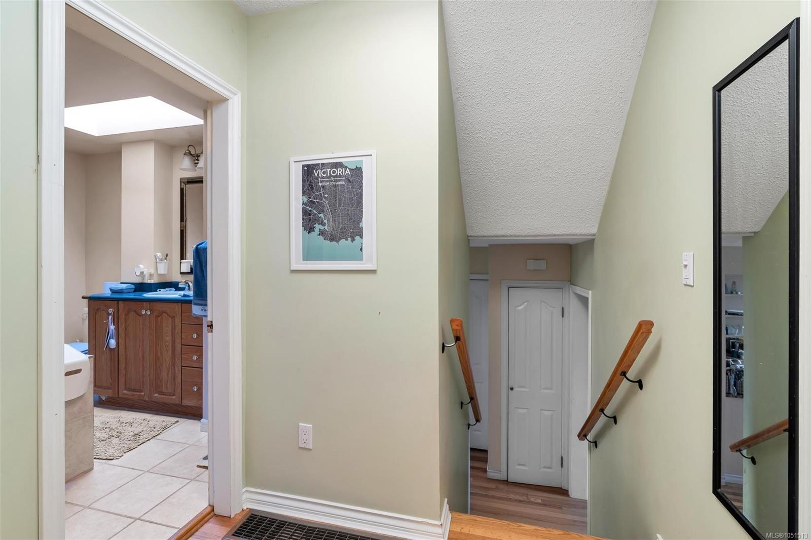 3410 Browning St — listing photo 9 of 26