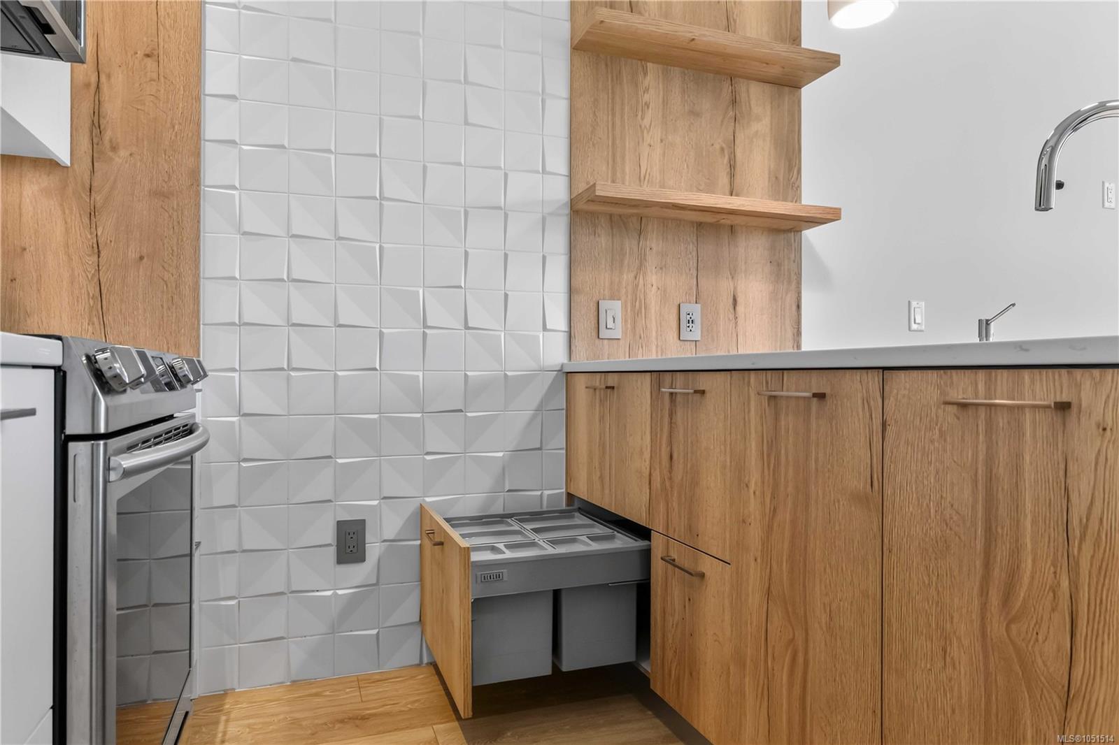 415-1588 North Dairy Rd — listing photo 10 of 25
