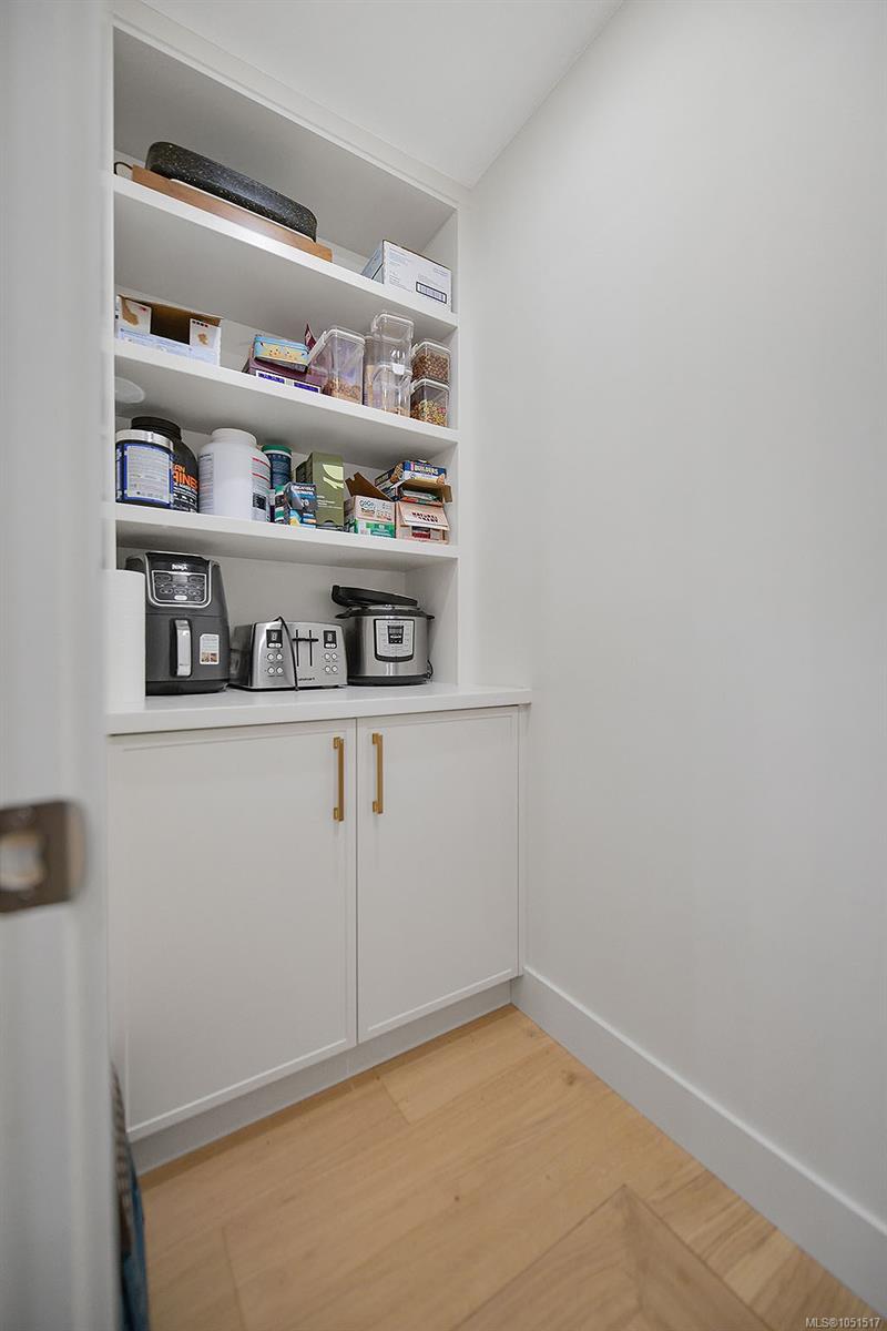 4317 Majestic Dr — listing photo 14 of 70