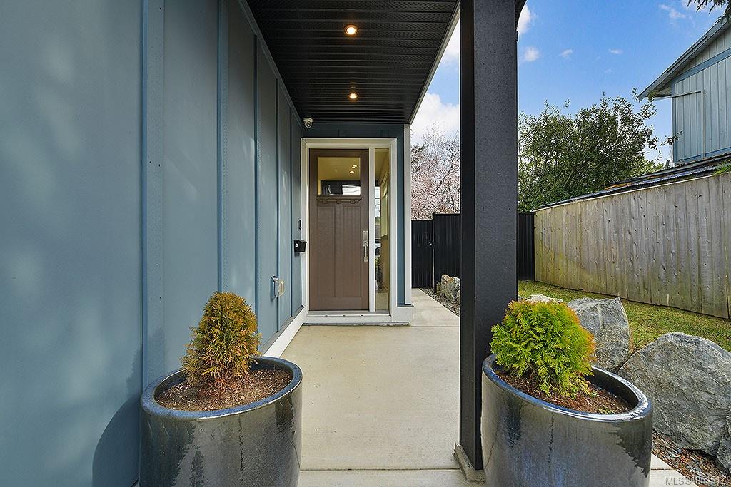 4317 Majestic Dr photo 3
