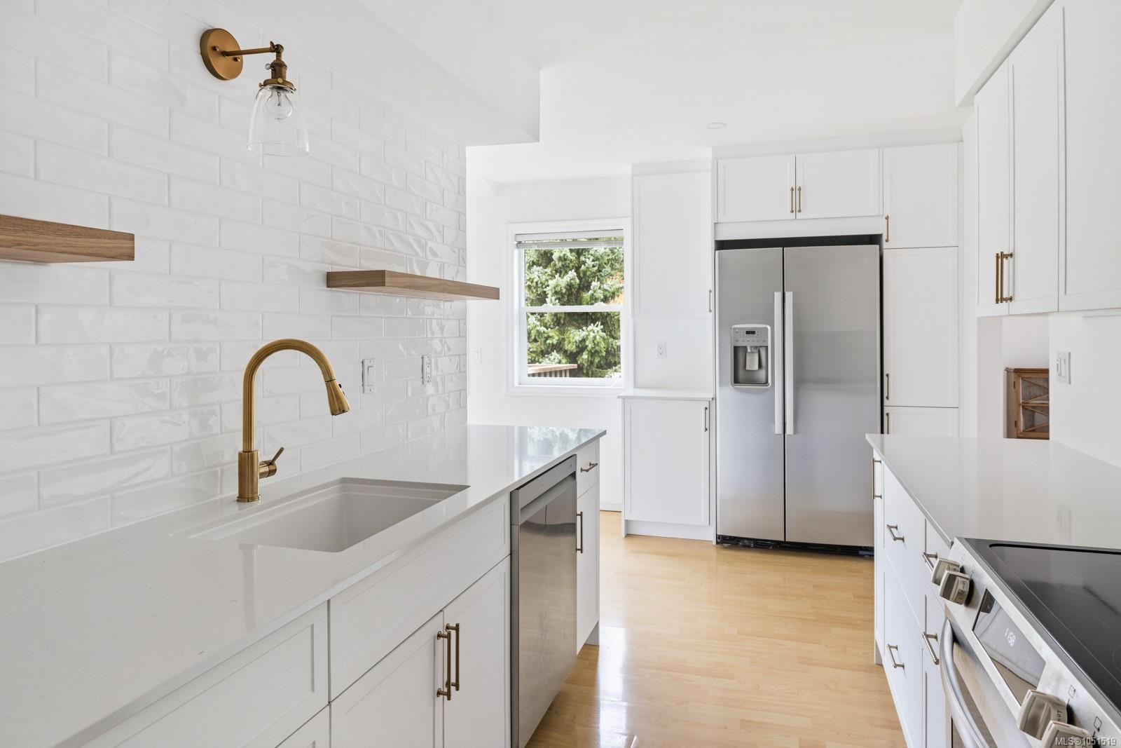 6450 Abbey Rd — listing photo 13 of 47