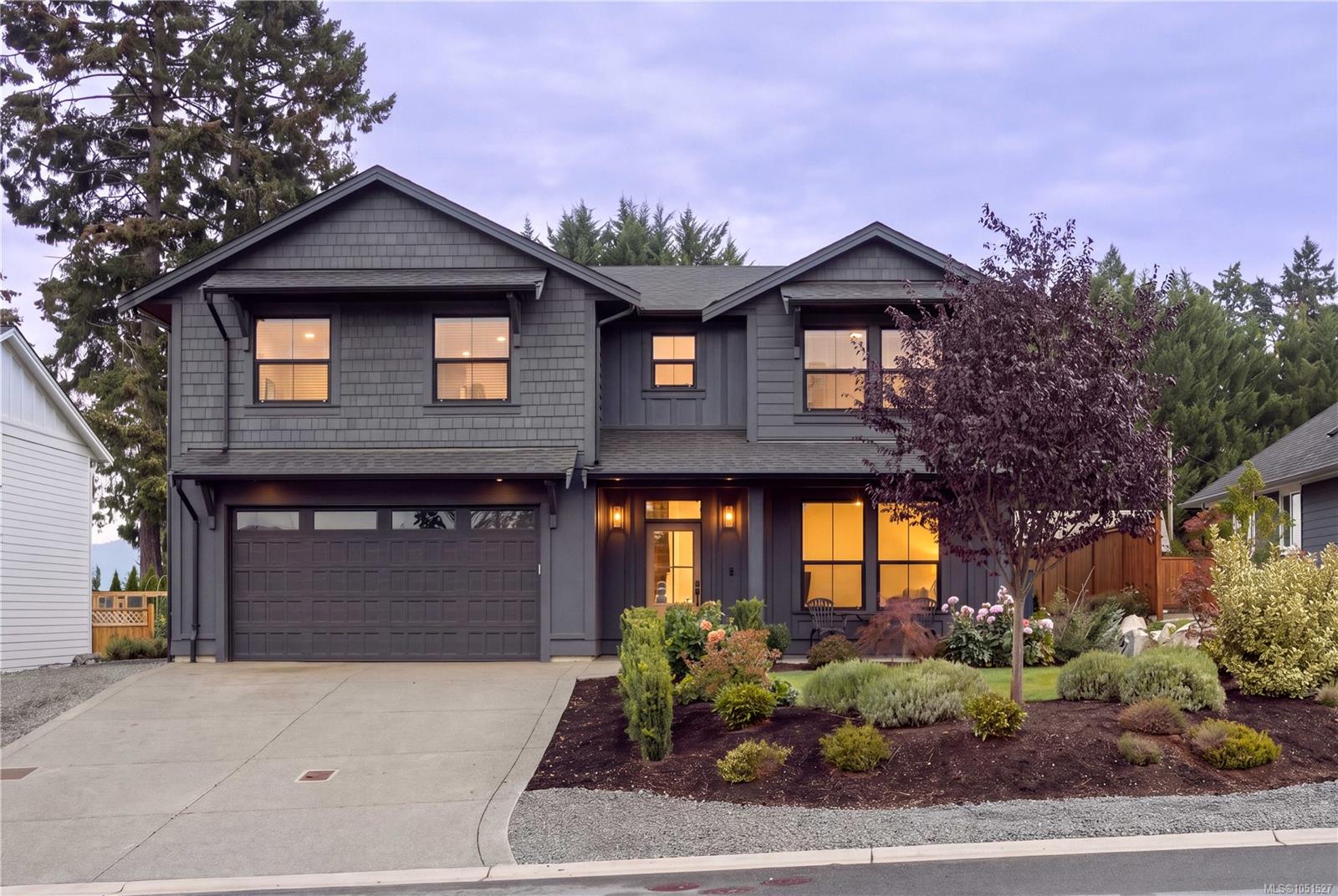 1866 Vee Rd — listing photo 2 of 43